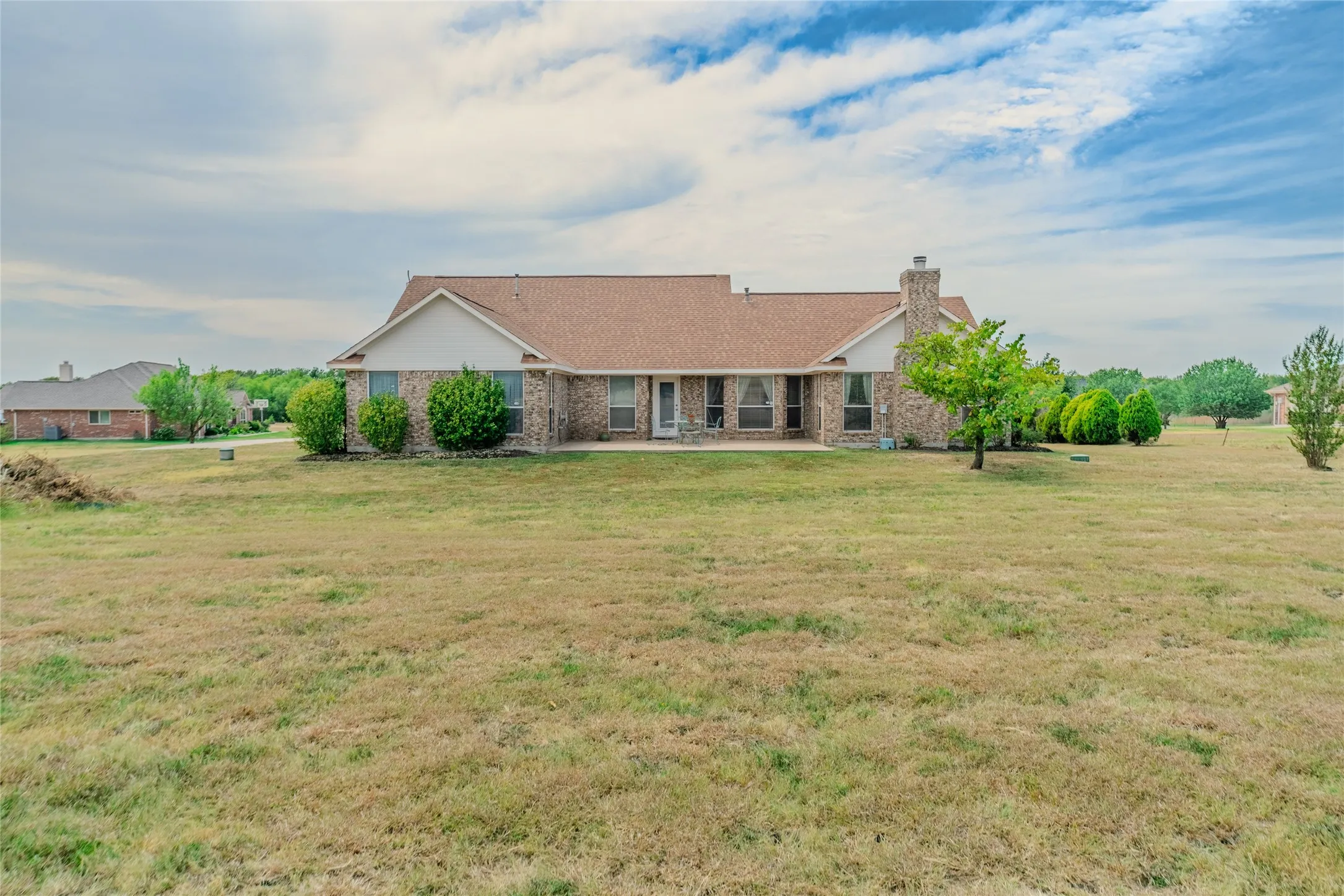 Single Family Residence For Sale in Hunt County , 8019 Irma Drive, Royse City, Texas 75189, 3 Bedroom, 2 Bathroom, 2 Garage spaces, 2,076 Sqft, built in 2003, mls#21378643, Real Estate Agent in Royse City, Homes For Sale in Hunt county, Homes For Sale in Royse City, Realtor in Royse City Texas, Real Estate Brokerage Independent Realty Texas, Luminita Cordes Realtor