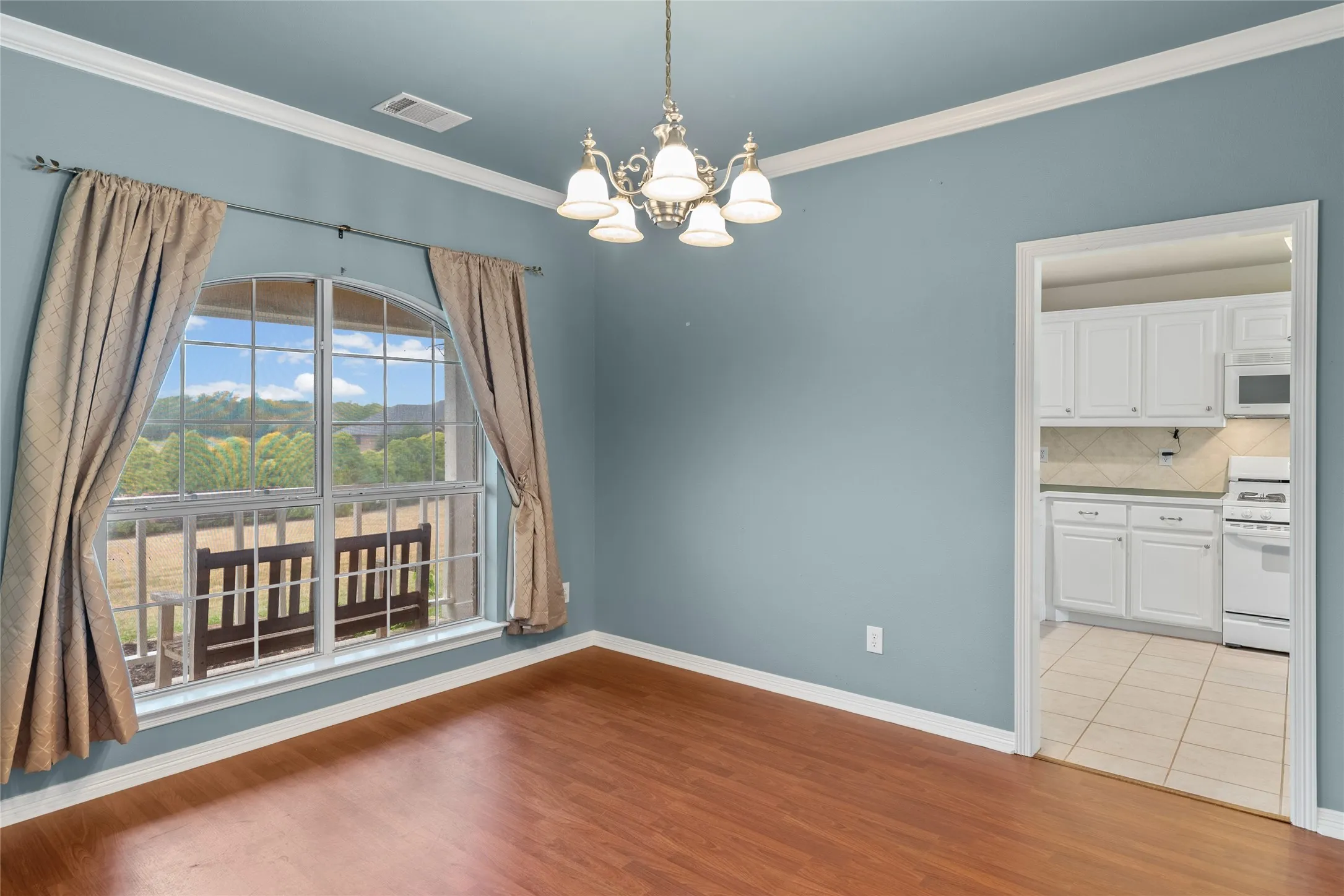 Single Family Residence For Sale in Hunt County , 8019 Irma Drive, Royse City, Texas 75189, 3 Bedroom, 2 Bathroom, 2 Garage spaces, 2,076 Sqft, built in 2003, mls#21378643, Real Estate Agent in Royse City, Homes For Sale in Hunt county, Homes For Sale in Royse City, Realtor in Royse City Texas, Real Estate Brokerage Independent Realty Texas, Luminita Cordes Realtor