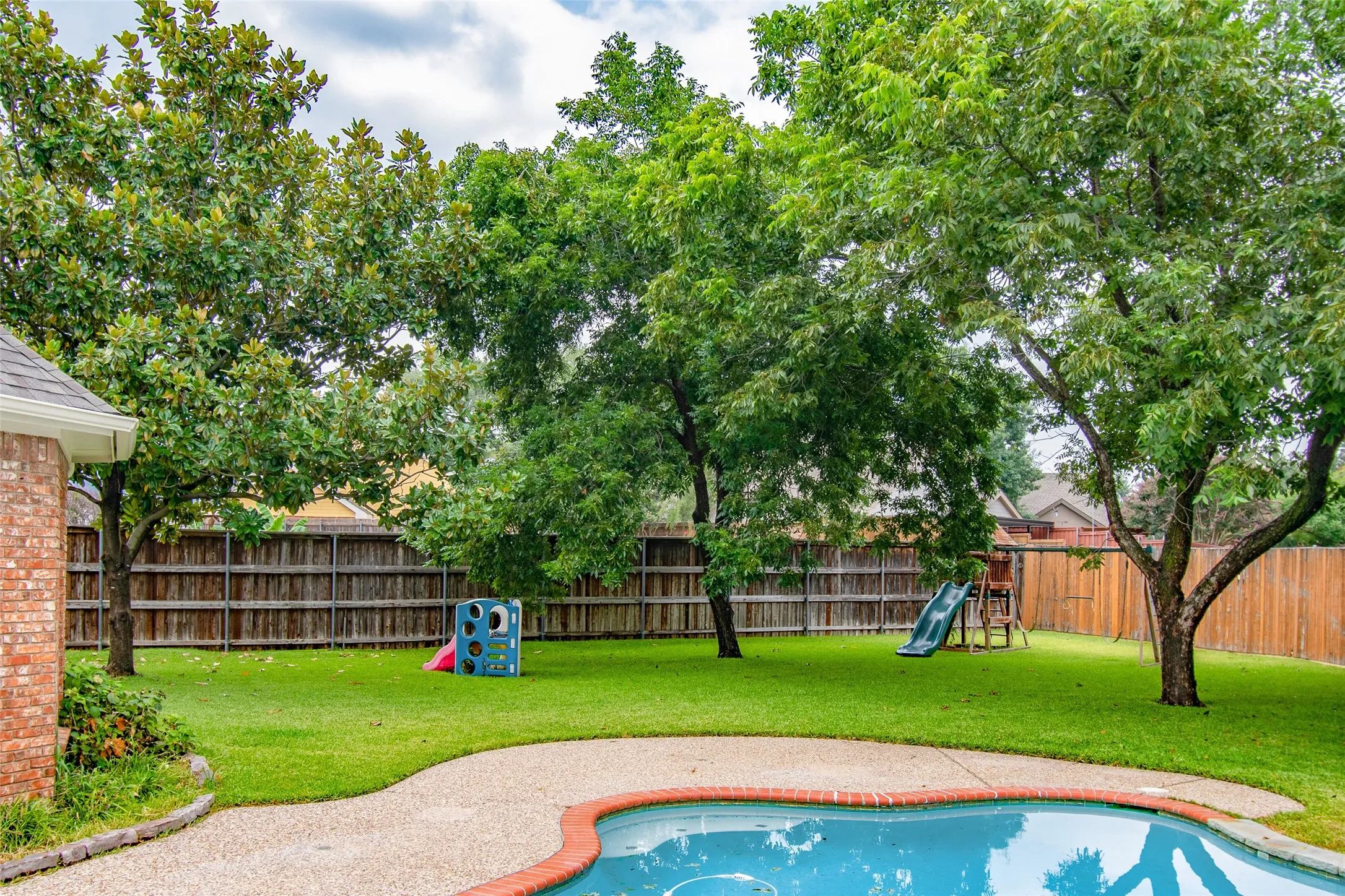 Single Family Residence For Rent in Collin County , 18532 Bay Pines Lane, Dallas, Texas 75287, 4 Bedroom, 3 Bathroom, 2 Garage spaces, 2,658 Sqft, built in 1988, mls#21378645, Real Estate Agent in Dallas, Homes For Rent in Collin county, Homes For Rent in Dallas, Realtor in Dallas Texas, Real Estate Brokerage Independent Realty Texas, Luminita Cordes Realtor