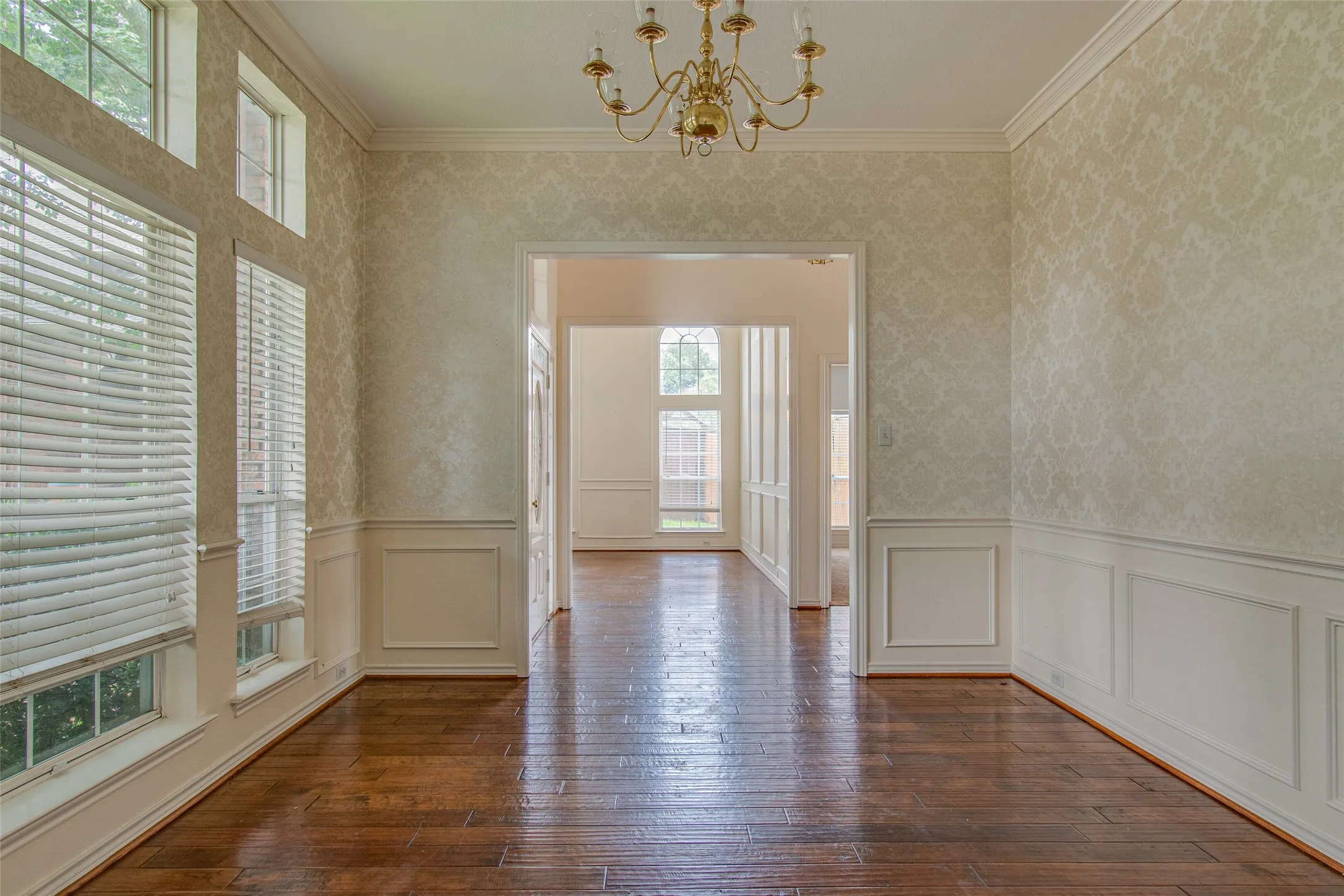 Single Family Residence For Rent in Collin County , 18532 Bay Pines Lane, Dallas, Texas 75287, 4 Bedroom, 3 Bathroom, 2 Garage spaces, 2,658 Sqft, built in 1988, mls#21378645, Real Estate Agent in Dallas, Homes For Rent in Collin county, Homes For Rent in Dallas, Realtor in Dallas Texas, Real Estate Brokerage Independent Realty Texas, Luminita Cordes Realtor