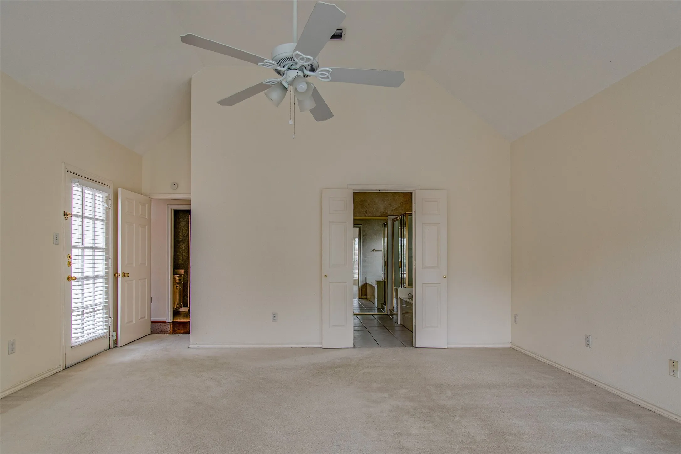 Single Family Residence For Rent in Collin County , 18532 Bay Pines Lane, Dallas, Texas 75287, 4 Bedroom, 3 Bathroom, 2 Garage spaces, 2,658 Sqft, built in 1988, mls#21378645, Real Estate Agent in Dallas, Homes For Rent in Collin county, Homes For Rent in Dallas, Realtor in Dallas Texas, Real Estate Brokerage Independent Realty Texas, Luminita Cordes Realtor