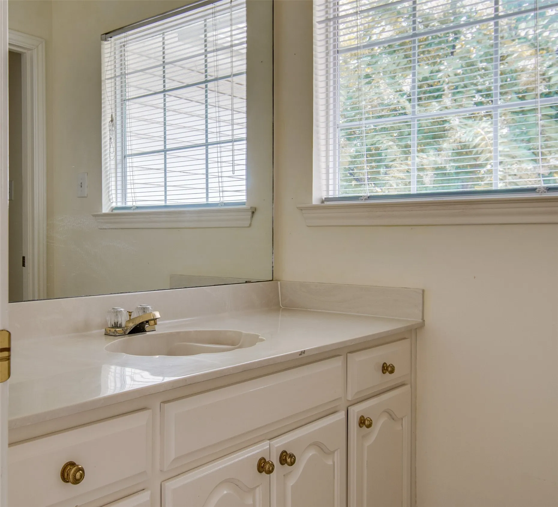 Single Family Residence For Rent in Collin County , 18532 Bay Pines Lane, Dallas, Texas 75287, 4 Bedroom, 3 Bathroom, 2 Garage spaces, 2,658 Sqft, built in 1988, mls#21378645, Real Estate Agent in Dallas, Homes For Rent in Collin county, Homes For Rent in Dallas, Realtor in Dallas Texas, Real Estate Brokerage Independent Realty Texas, Luminita Cordes Realtor