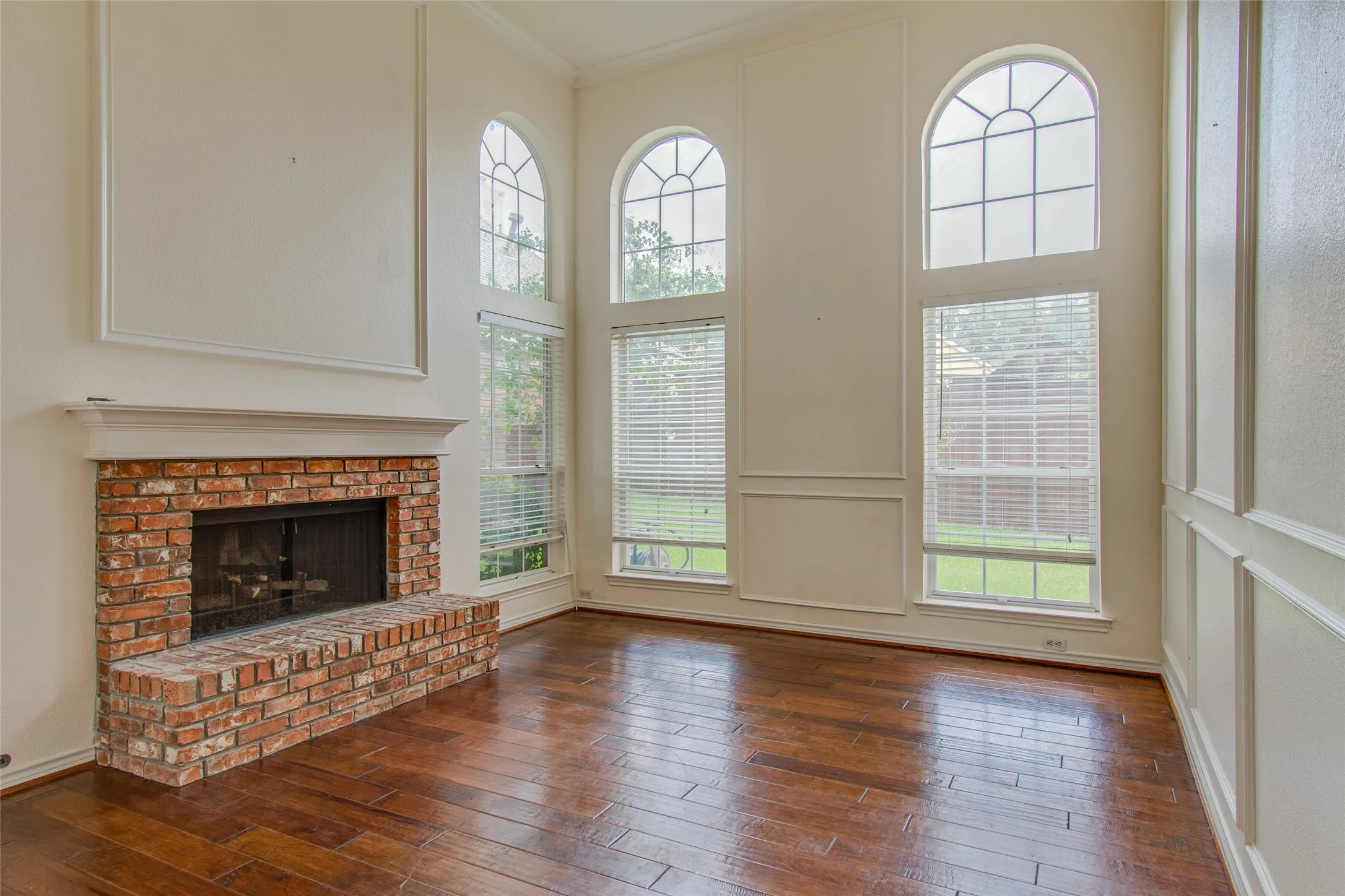 Single Family Residence For Rent in Collin County , 18532 Bay Pines Lane, Dallas, Texas 75287, 4 Bedroom, 3 Bathroom, 2 Garage spaces, 2,658 Sqft, built in 1988, mls#21378645, Real Estate Agent in Dallas, Homes For Rent in Collin county, Homes For Rent in Dallas, Realtor in Dallas Texas, Real Estate Brokerage Independent Realty Texas, Luminita Cordes Realtor