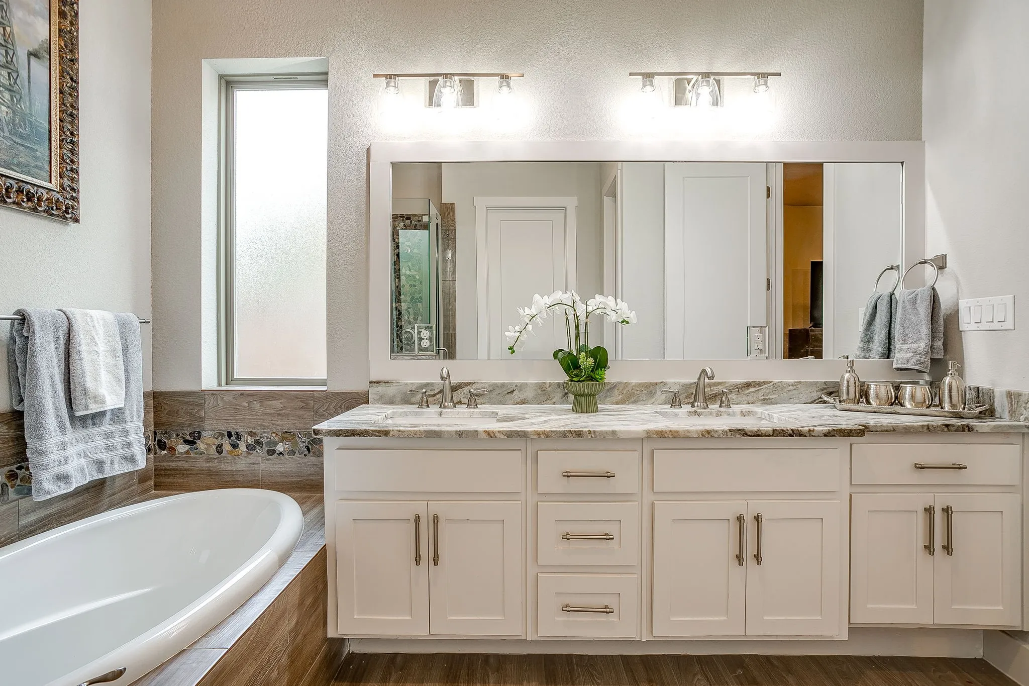 Townhouse For Sale in Tarrant County , 307 Templeton Drive, Fort Worth, Texas 76107, 3 Bedroom, 4 Bathroom, 2 Garage spaces, 2,386 Sqft, built in 2016, mls#21346430, Real Estate Agent in Fort Worth, Homes For Sale in Tarrant county, Homes For Sale in Fort Worth, Realtor in Fort Worth Texas, Real Estate Brokerage Independent Realty Texas, Luminita Cordes Realtor