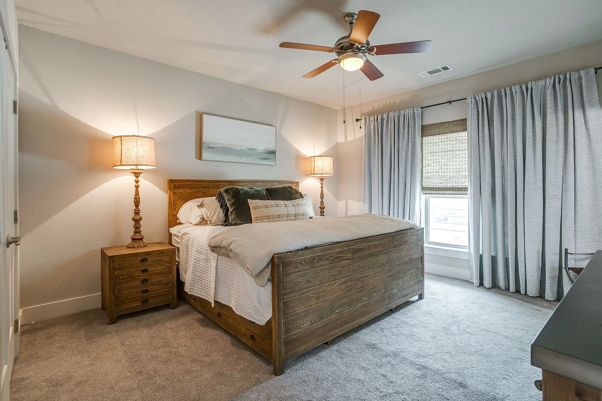 Townhouse For Sale in Tarrant County , 307 Templeton Drive, Fort Worth, Texas 76107, 3 Bedroom, 4 Bathroom, 2 Garage spaces, 2,386 Sqft, built in 2016, mls#21346430, Real Estate Agent in Fort Worth, Homes For Sale in Tarrant county, Homes For Sale in Fort Worth, Realtor in Fort Worth Texas, Real Estate Brokerage Independent Realty Texas, Luminita Cordes Realtor