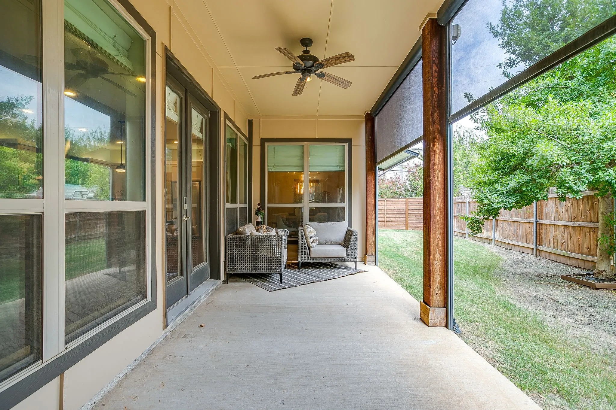 Townhouse For Sale in Tarrant County , 307 Templeton Drive, Fort Worth, Texas 76107, 3 Bedroom, 4 Bathroom, 2 Garage spaces, 2,386 Sqft, built in 2016, mls#21346430, Real Estate Agent in Fort Worth, Homes For Sale in Tarrant county, Homes For Sale in Fort Worth, Realtor in Fort Worth Texas, Real Estate Brokerage Independent Realty Texas, Luminita Cordes Realtor