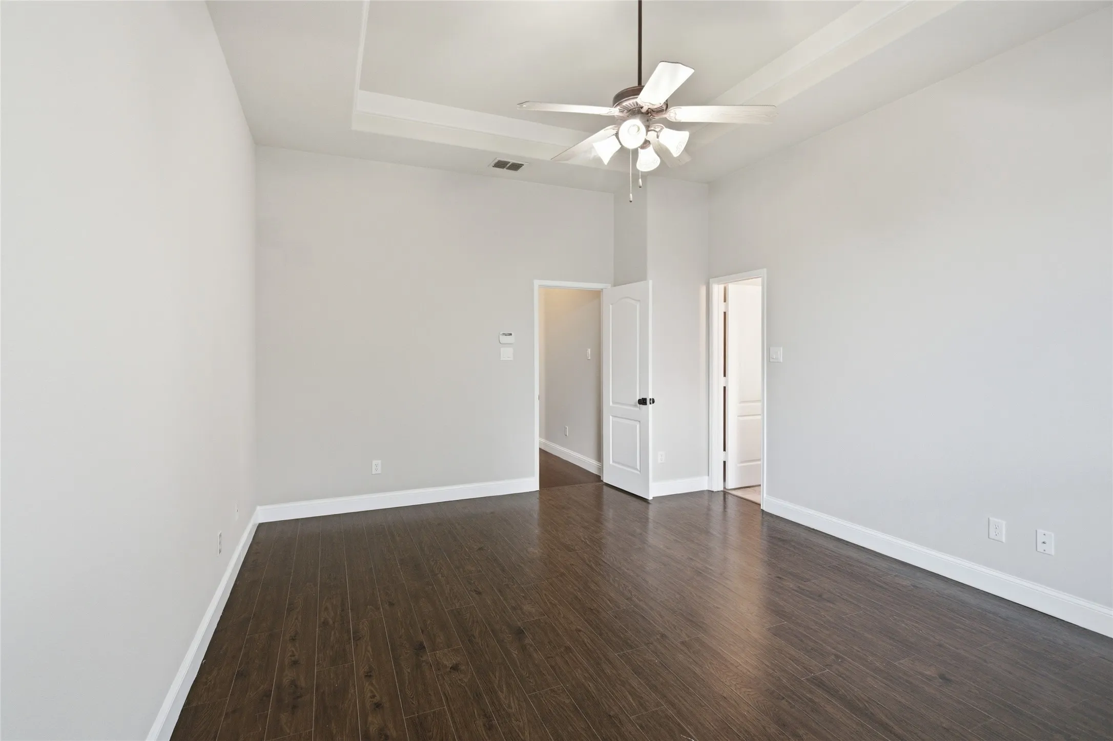 Single Family Residence For Sale in Tarrant County , 8209 Trinity Vista Trail, Fort Worth, Texas 76053, 3 Bedroom, 2 Bathroom, 2 Garage spaces, 1,898 Sqft, built in 2007, mls#21378621, Real Estate Agent in Fort Worth, Homes For Sale in Tarrant county, Homes For Sale in Fort Worth, Realtor in Fort Worth Texas, Real Estate Brokerage Independent Realty Texas, Luminita Cordes Realtor