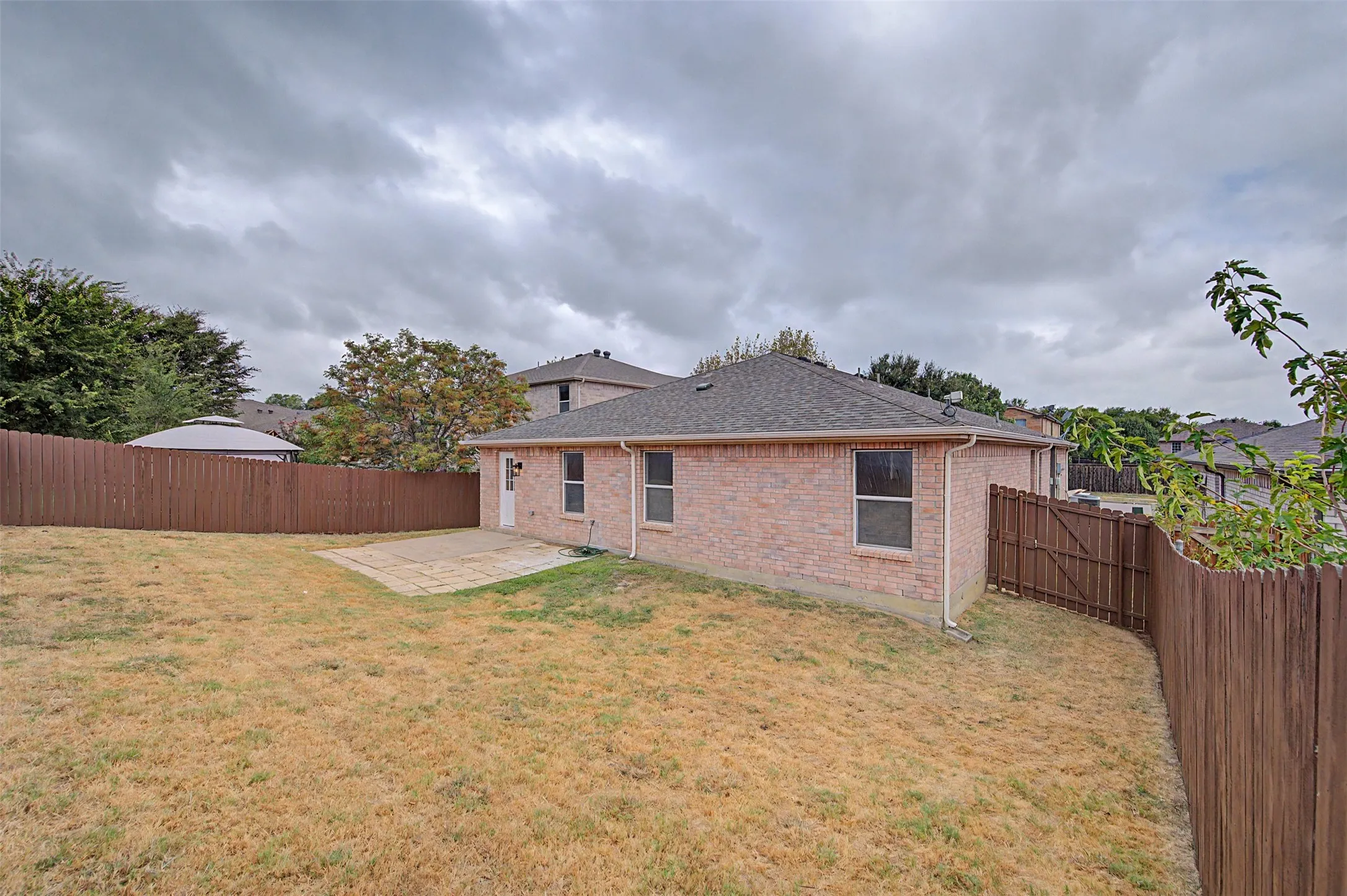 Single Family Residence For Sale in Denton County , 1641 Knight Trail, Little Elm, Texas 75036, 4 Bedroom, 2 Bathroom, 2 Garage spaces, 1,873 Sqft, built in 2005, mls#21373480, Real Estate Agent in Little Elm, Homes For Sale in Denton county, Homes For Sale in Little Elm, Realtor in Little Elm Texas, Real Estate Brokerage Independent Realty Texas, Luminita Cordes Realtor