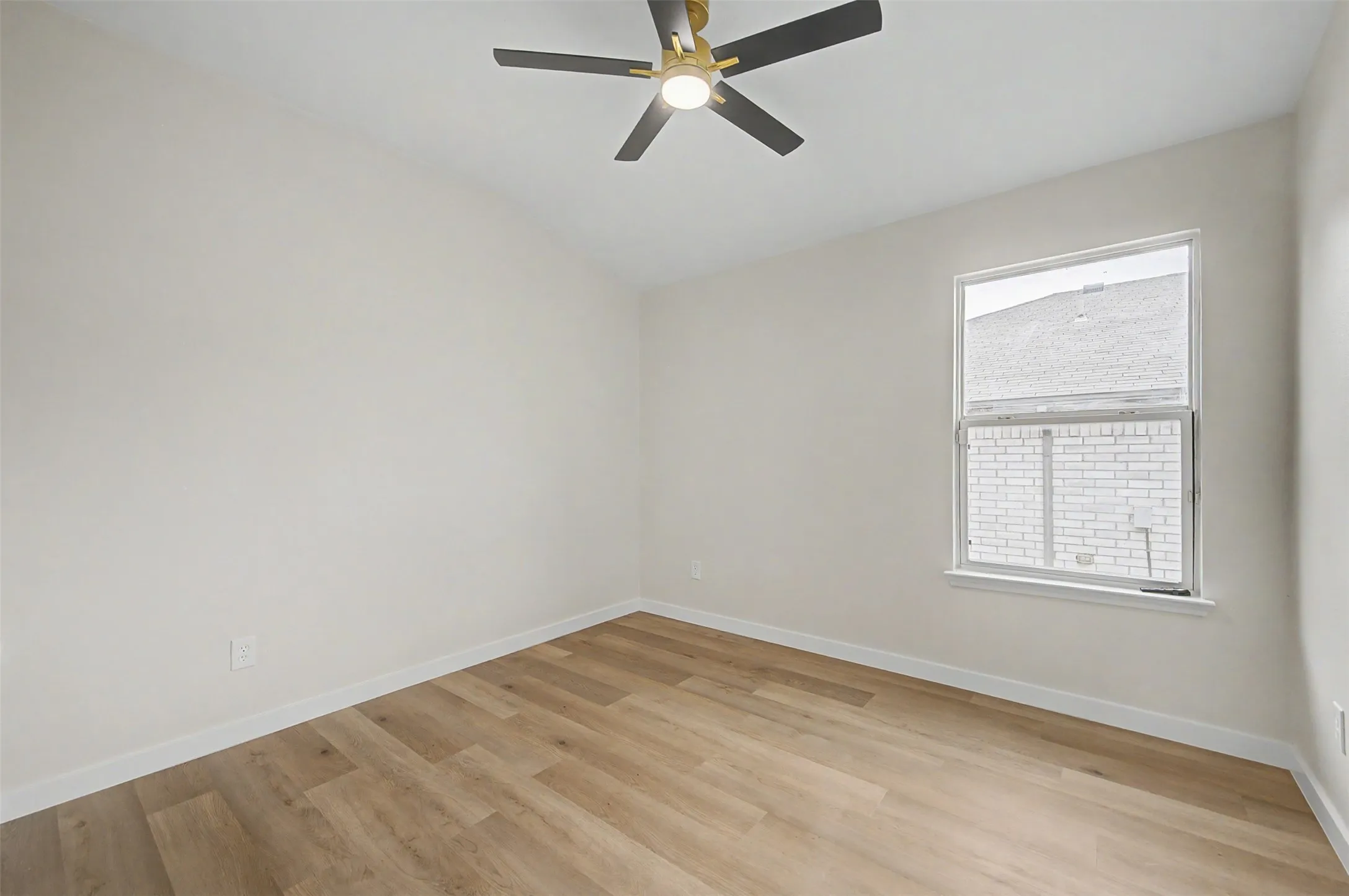 Single Family Residence For Sale in Denton County , 1641 Knight Trail, Little Elm, Texas 75036, 4 Bedroom, 2 Bathroom, 2 Garage spaces, 1,873 Sqft, built in 2005, mls#21373480, Real Estate Agent in Little Elm, Homes For Sale in Denton county, Homes For Sale in Little Elm, Realtor in Little Elm Texas, Real Estate Brokerage Independent Realty Texas, Luminita Cordes Realtor