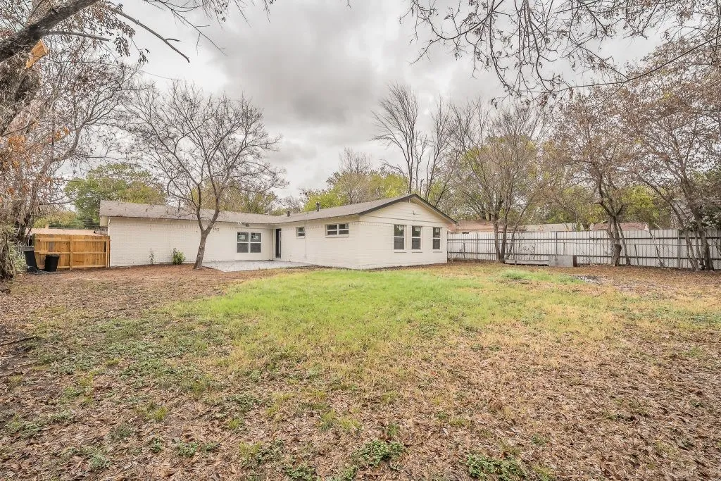 Single Family Residence For Sale in Tarrant County , 5012 Roxie Street, Haltom City, Texas 76117, 4 Bedroom, 3 Bathroom, 1 Garage spaces, 1,528 Sqft, built in 1956, mls#21378644, Real Estate Agent in Haltom City, Homes For Sale in Tarrant county, Homes For Sale in Haltom City, Realtor in Haltom City Texas, Real Estate Brokerage Independent Realty Texas, Luminita Cordes Realtor