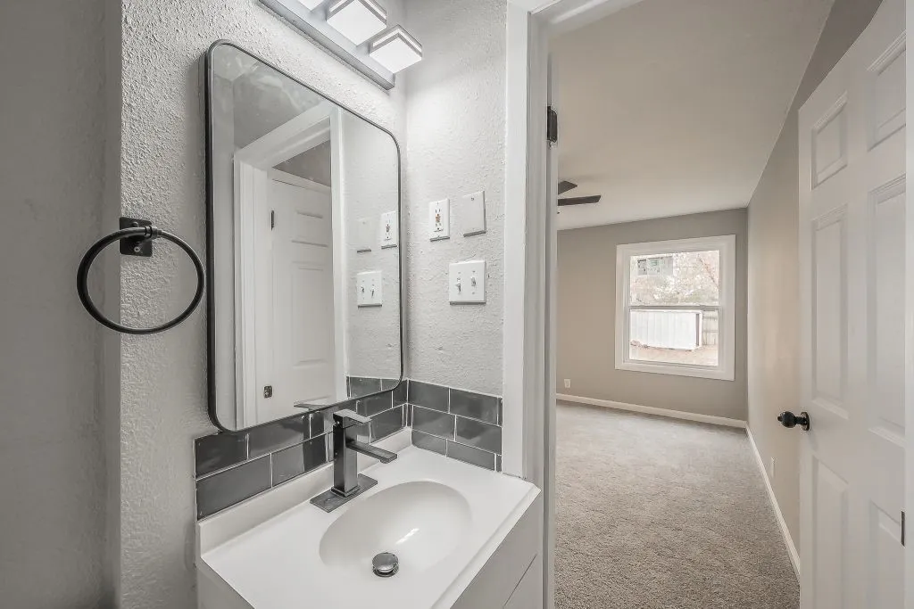 Single Family Residence For Sale in Tarrant County , 5012 Roxie Street, Haltom City, Texas 76117, 4 Bedroom, 3 Bathroom, 1 Garage spaces, 1,528 Sqft, built in 1956, mls#21378644, Real Estate Agent in Haltom City, Homes For Sale in Tarrant county, Homes For Sale in Haltom City, Realtor in Haltom City Texas, Real Estate Brokerage Independent Realty Texas, Luminita Cordes Realtor