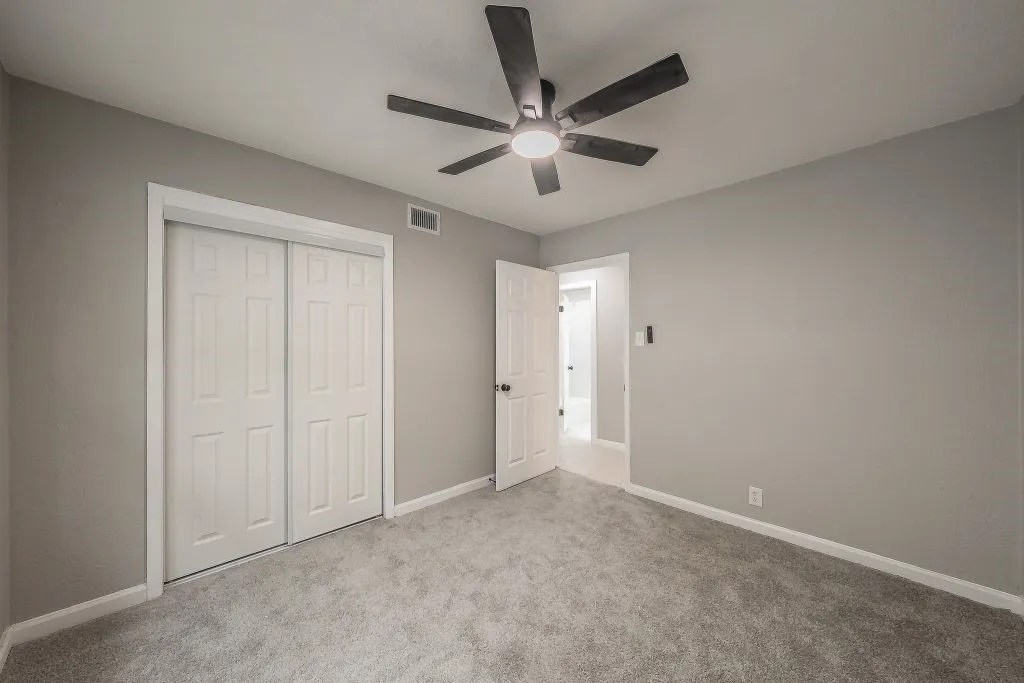 Single Family Residence For Sale in Tarrant County , 5012 Roxie Street, Haltom City, Texas 76117, 4 Bedroom, 3 Bathroom, 1 Garage spaces, 1,528 Sqft, built in 1956, mls#21378644, Real Estate Agent in Haltom City, Homes For Sale in Tarrant county, Homes For Sale in Haltom City, Realtor in Haltom City Texas, Real Estate Brokerage Independent Realty Texas, Luminita Cordes Realtor