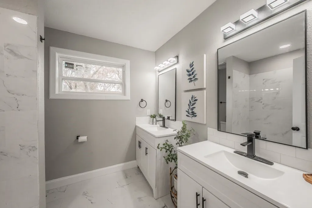Single Family Residence For Sale in Tarrant County , 5012 Roxie Street, Haltom City, Texas 76117, 4 Bedroom, 3 Bathroom, 1 Garage spaces, 1,528 Sqft, built in 1956, mls#21378644, Real Estate Agent in Haltom City, Homes For Sale in Tarrant county, Homes For Sale in Haltom City, Realtor in Haltom City Texas, Real Estate Brokerage Independent Realty Texas, Luminita Cordes Realtor