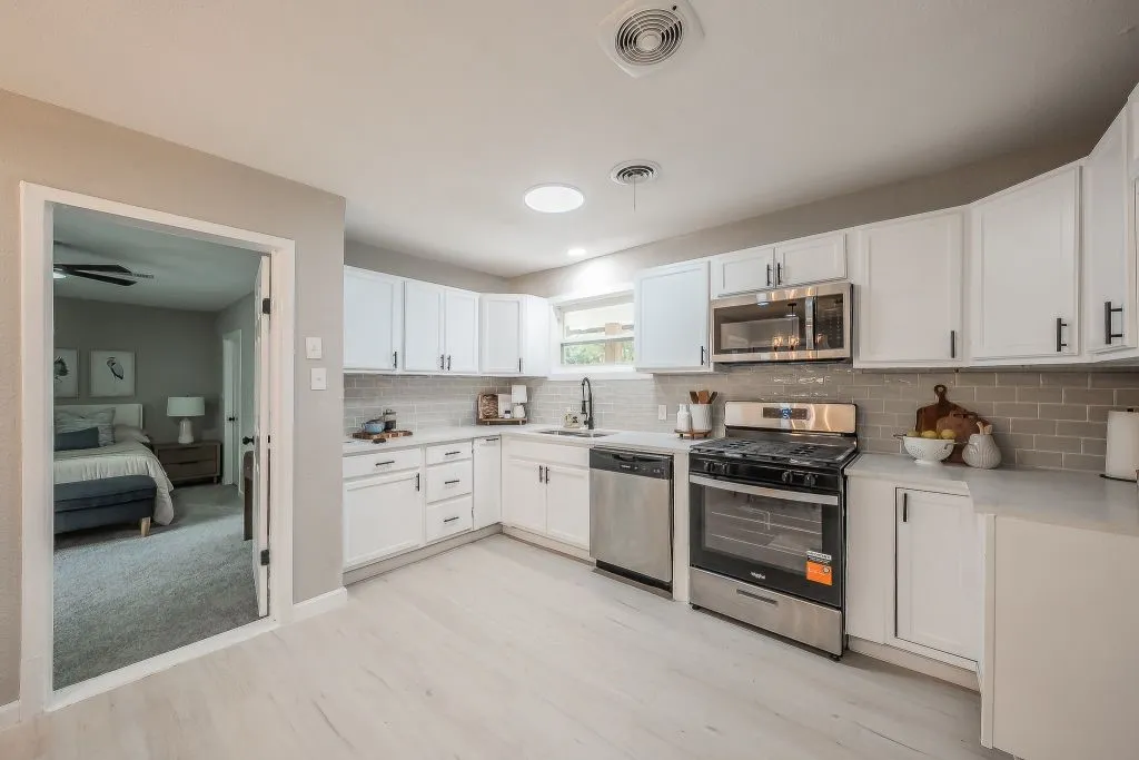 Single Family Residence For Sale in Tarrant County , 5012 Roxie Street, Haltom City, Texas 76117, 4 Bedroom, 3 Bathroom, 1 Garage spaces, 1,528 Sqft, built in 1956, mls#21378644, Real Estate Agent in Haltom City, Homes For Sale in Tarrant county, Homes For Sale in Haltom City, Realtor in Haltom City Texas, Real Estate Brokerage Independent Realty Texas, Luminita Cordes Realtor