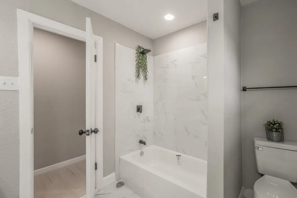 Single Family Residence For Sale in Tarrant County , 5012 Roxie Street, Haltom City, Texas 76117, 4 Bedroom, 3 Bathroom, 1 Garage spaces, 1,528 Sqft, built in 1956, mls#21378644, Real Estate Agent in Haltom City, Homes For Sale in Tarrant county, Homes For Sale in Haltom City, Realtor in Haltom City Texas, Real Estate Brokerage Independent Realty Texas, Luminita Cordes Realtor