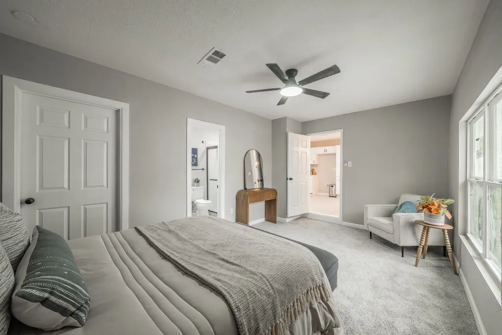 Single Family Residence For Sale in Tarrant County , 5012 Roxie Street, Haltom City, Texas 76117, 4 Bedroom, 3 Bathroom, 1 Garage spaces, 1,528 Sqft, built in 1956, mls#21378644, Real Estate Agent in Haltom City, Homes For Sale in Tarrant county, Homes For Sale in Haltom City, Realtor in Haltom City Texas, Real Estate Brokerage Independent Realty Texas, Luminita Cordes Realtor