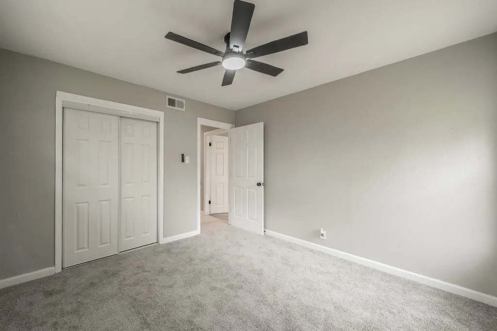Single Family Residence For Sale in Tarrant County , 5012 Roxie Street, Haltom City, Texas 76117, 4 Bedroom, 3 Bathroom, 1 Garage spaces, 1,528 Sqft, built in 1956, mls#21378644, Real Estate Agent in Haltom City, Homes For Sale in Tarrant county, Homes For Sale in Haltom City, Realtor in Haltom City Texas, Real Estate Brokerage Independent Realty Texas, Luminita Cordes Realtor