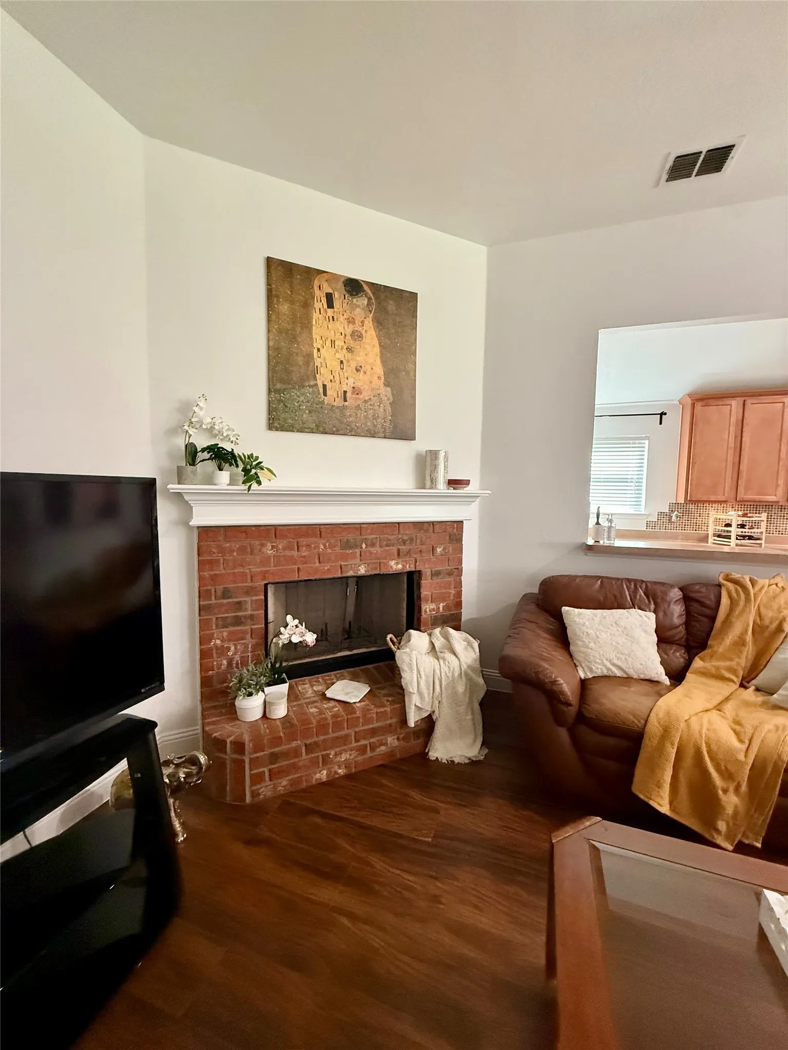 Single Family Residence For Rent in Tarrant County , 5004 Mountain Valley Court, Fort Worth, Texas 76123, 3 Bedroom, 2 Bathroom, 2 Garage spaces, 1,631 Sqft, built in 2006, mls#21377403, Real Estate Agent in Fort Worth, Homes For Rent in Tarrant county, Homes For Rent in Fort Worth, Realtor in Fort Worth Texas, Real Estate Brokerage Independent Realty Texas, Luminita Cordes Realtor