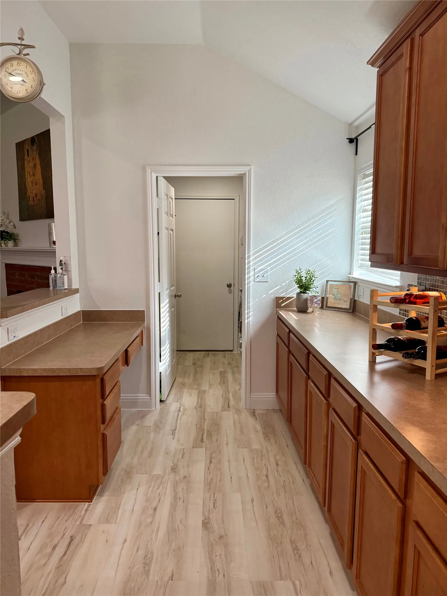Single Family Residence For Rent in Tarrant County , 5004 Mountain Valley Court, Fort Worth, Texas 76123, 3 Bedroom, 2 Bathroom, 2 Garage spaces, 1,631 Sqft, built in 2006, mls#21377403, Real Estate Agent in Fort Worth, Homes For Rent in Tarrant county, Homes For Rent in Fort Worth, Realtor in Fort Worth Texas, Real Estate Brokerage Independent Realty Texas, Luminita Cordes Realtor