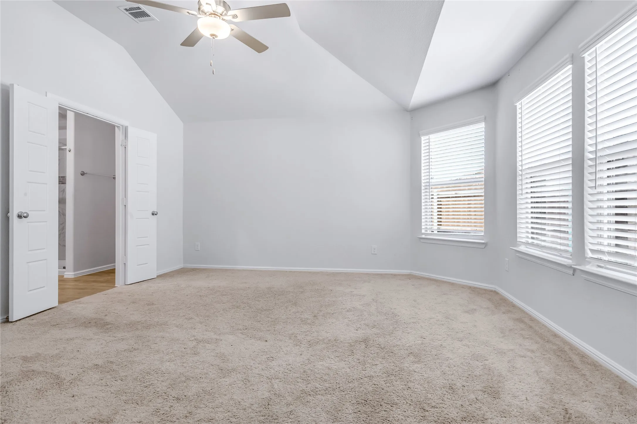 Single Family Residence For Sale in Dallas County , 1136 Aragon Trail, Mesquite, Texas 75149, 3 Bedroom, 2 Bathroom, 2 Garage spaces, 1,697 Sqft, built in 2023, mls#21378654, Real Estate Agent in Mesquite, Homes For Sale in Dallas county, Homes For Sale in Mesquite, Realtor in Mesquite Texas, Real Estate Brokerage Independent Realty Texas, Luminita Cordes Realtor