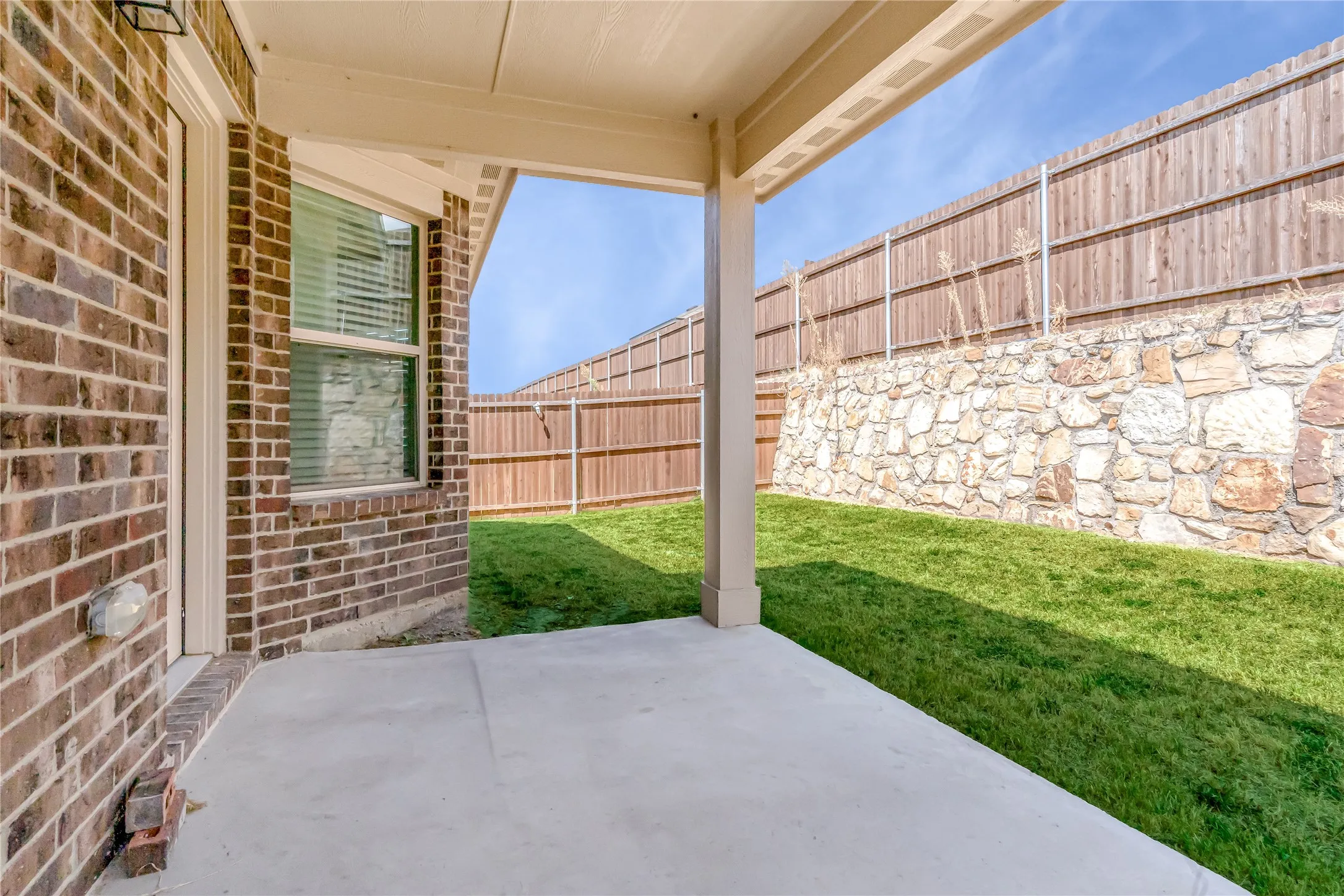 Single Family Residence For Sale in Dallas County , 1136 Aragon Trail, Mesquite, Texas 75149, 3 Bedroom, 2 Bathroom, 2 Garage spaces, 1,697 Sqft, built in 2023, mls#21378654, Real Estate Agent in Mesquite, Homes For Sale in Dallas county, Homes For Sale in Mesquite, Realtor in Mesquite Texas, Real Estate Brokerage Independent Realty Texas, Luminita Cordes Realtor
