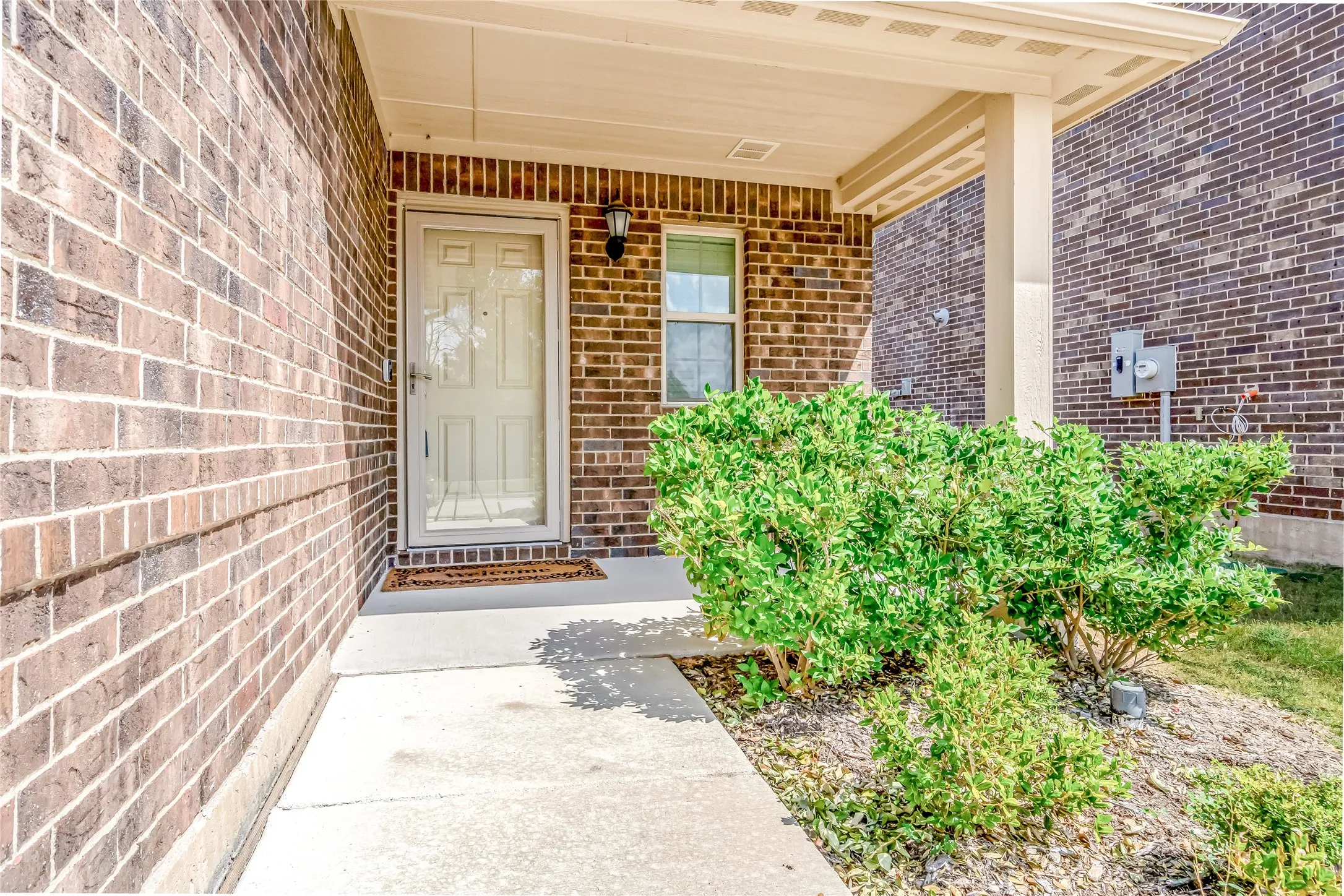 Single Family Residence For Sale in Dallas County , 1136 Aragon Trail, Mesquite, Texas 75149, 3 Bedroom, 2 Bathroom, 2 Garage spaces, 1,697 Sqft, built in 2023, mls#21378654, Real Estate Agent in Mesquite, Homes For Sale in Dallas county, Homes For Sale in Mesquite, Realtor in Mesquite Texas, Real Estate Brokerage Independent Realty Texas, Luminita Cordes Realtor