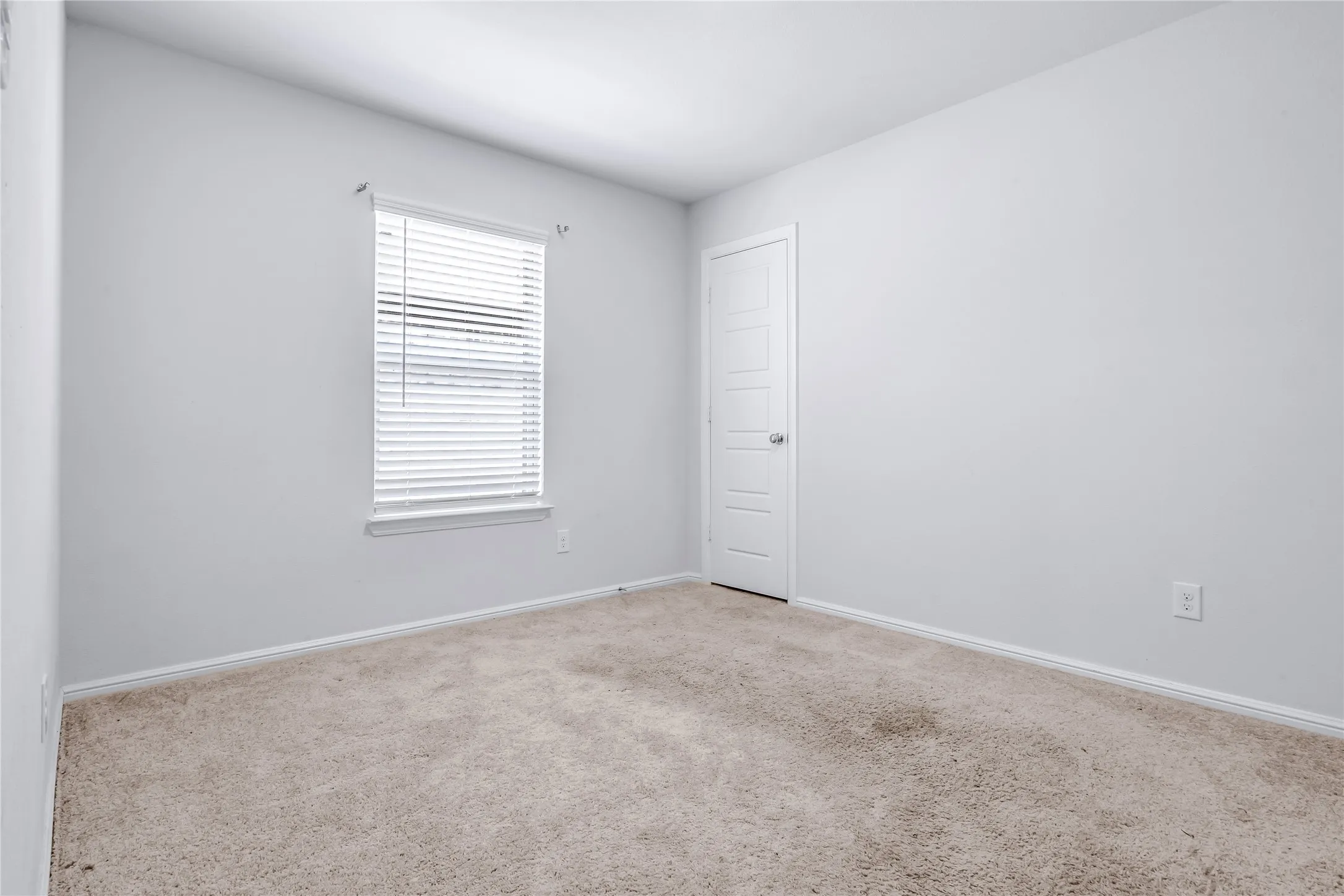 Single Family Residence For Sale in Dallas County , 1136 Aragon Trail, Mesquite, Texas 75149, 3 Bedroom, 2 Bathroom, 2 Garage spaces, 1,697 Sqft, built in 2023, mls#21378654, Real Estate Agent in Mesquite, Homes For Sale in Dallas county, Homes For Sale in Mesquite, Realtor in Mesquite Texas, Real Estate Brokerage Independent Realty Texas, Luminita Cordes Realtor