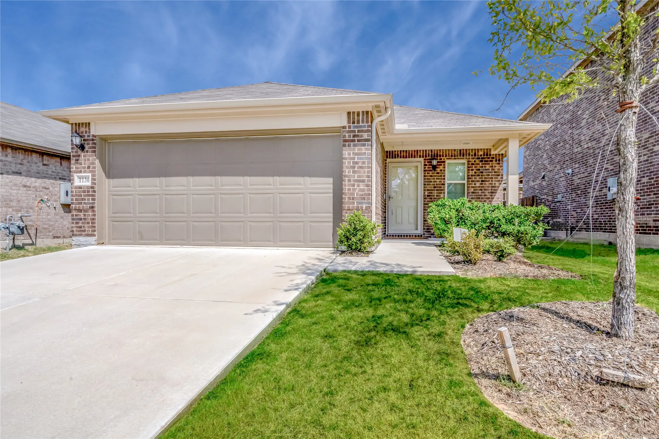 Single Family Residence For Sale in Dallas County , 1136 Aragon Trail, Mesquite, Texas 75149, 3 Bedroom, 2 Bathroom, 2 Garage spaces, 1,697 Sqft, built in 2023, mls#21378654, Real Estate Agent in Mesquite, Homes For Sale in Dallas county, Homes For Sale in Mesquite, Realtor in Mesquite Texas, Real Estate Brokerage Independent Realty Texas, Luminita Cordes Realtor