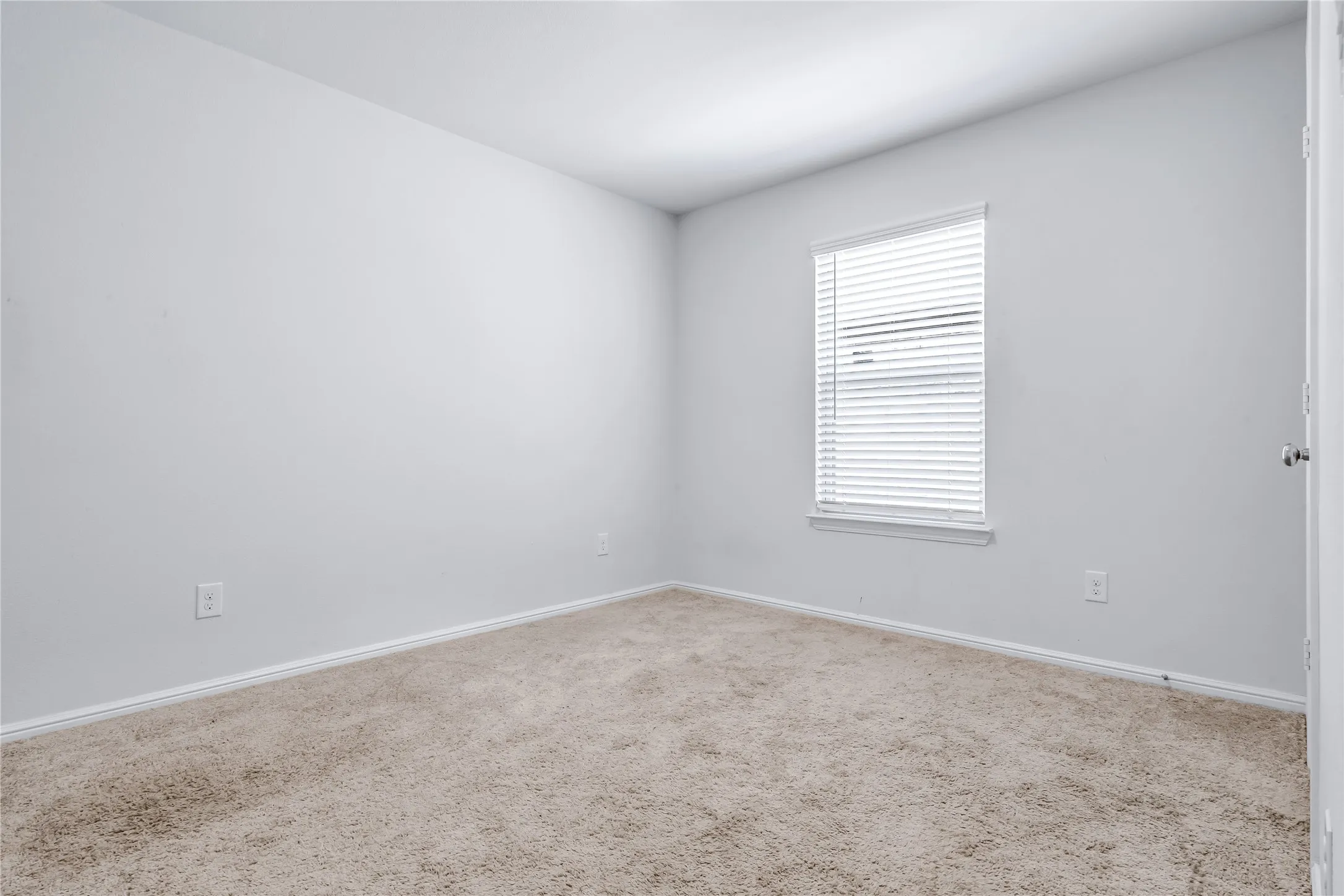 Single Family Residence For Sale in Dallas County , 1136 Aragon Trail, Mesquite, Texas 75149, 3 Bedroom, 2 Bathroom, 2 Garage spaces, 1,697 Sqft, built in 2023, mls#21378654, Real Estate Agent in Mesquite, Homes For Sale in Dallas county, Homes For Sale in Mesquite, Realtor in Mesquite Texas, Real Estate Brokerage Independent Realty Texas, Luminita Cordes Realtor