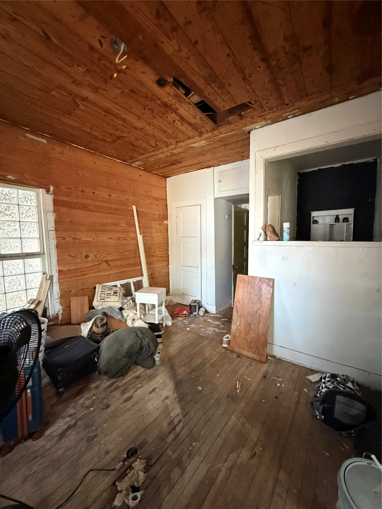 Single Family Residence For Sale in Eastland County , 107 S Connellee Avenue, Eastland, Texas 76448, 3 Bedroom, 2 Bathroom, Garage spaces, 1,920 Sqft, built in 1945, mls#21376807, Real Estate Agent in Eastland, Homes For Sale in Eastland county, Homes For Sale in Eastland, Realtor in Eastland Texas, Real Estate Brokerage Independent Realty Texas, Luminita Cordes Realtor