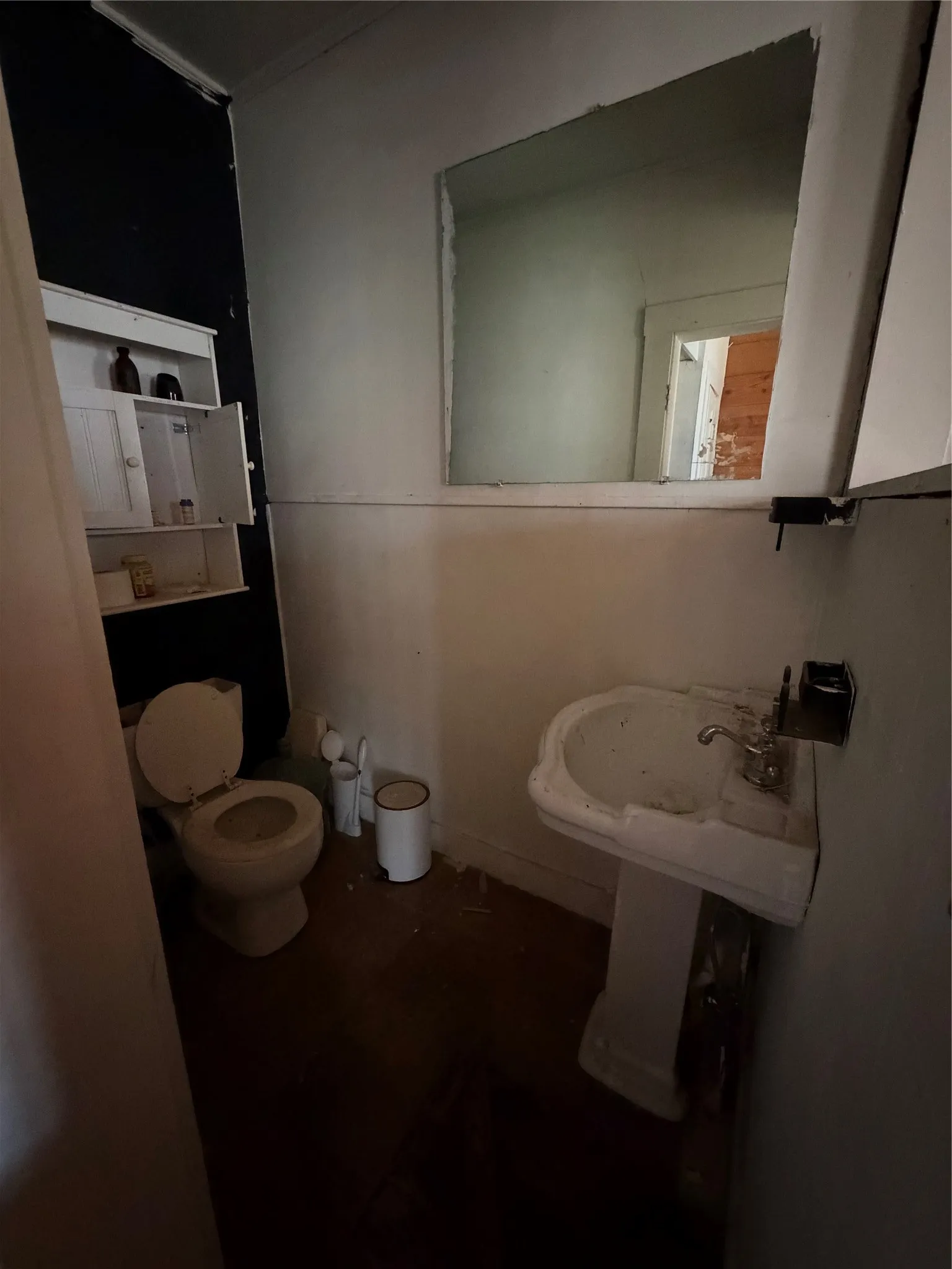 Single Family Residence For Sale in Eastland County , 107 S Connellee Avenue, Eastland, Texas 76448, 3 Bedroom, 2 Bathroom, Garage spaces, 1,920 Sqft, built in 1945, mls#21376807, Real Estate Agent in Eastland, Homes For Sale in Eastland county, Homes For Sale in Eastland, Realtor in Eastland Texas, Real Estate Brokerage Independent Realty Texas, Luminita Cordes Realtor