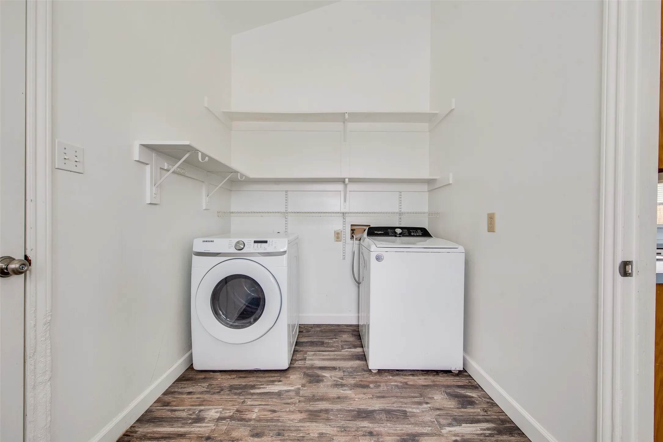 Single Family Residence For Rent in Denton County , 2126 Millwood Drive, Corinth, Texas 76210, 3 Bedroom, 2 Bathroom, 2 Garage spaces, 1,730 Sqft, built in 1989, mls#21378656, Real Estate Agent in Corinth, Homes For Rent in Denton county, Homes For Rent in Corinth, Realtor in Corinth Texas, Real Estate Brokerage Independent Realty Texas, Luminita Cordes Realtor