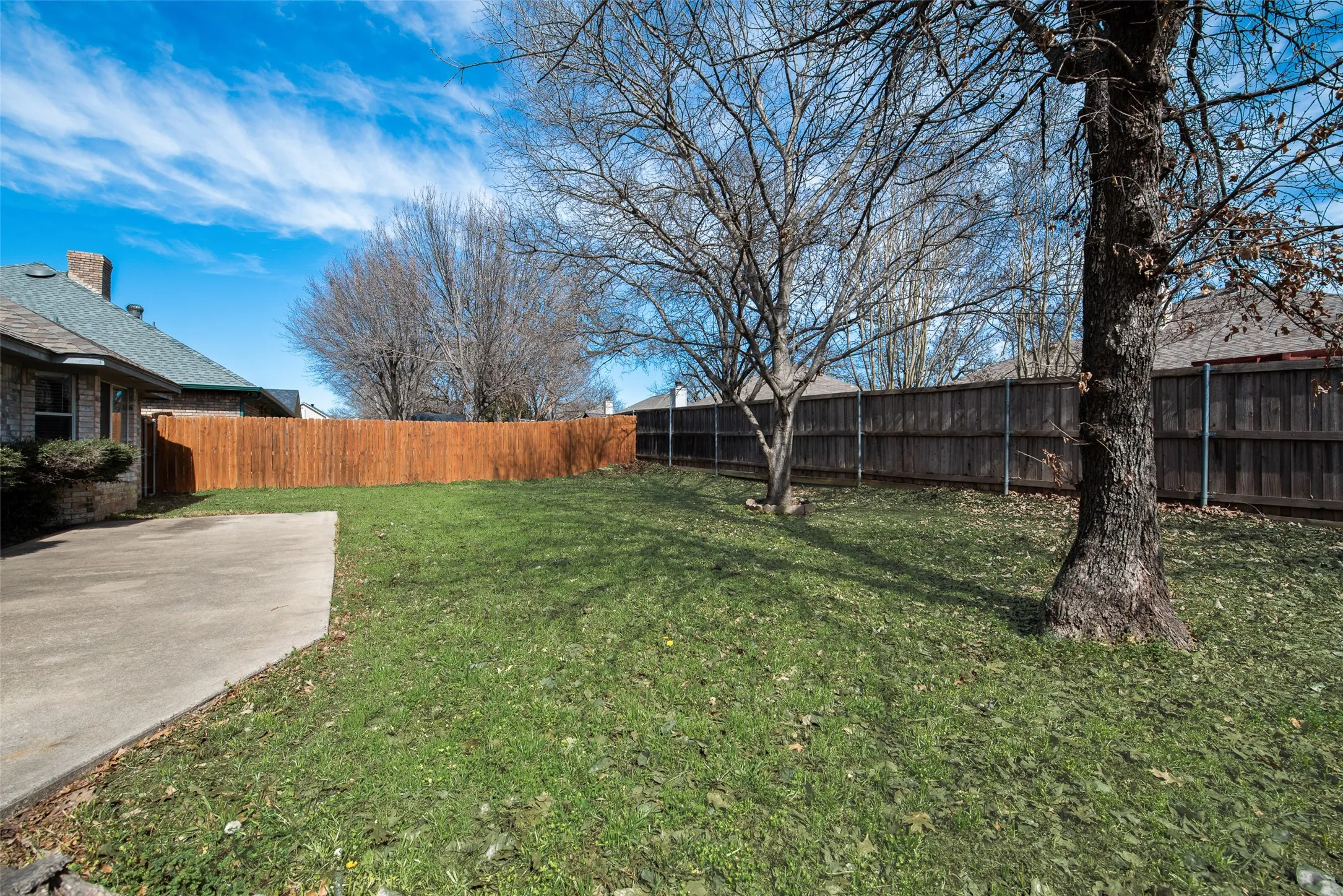 Single Family Residence For Rent in Denton County , 2126 Millwood Drive, Corinth, Texas 76210, 3 Bedroom, 2 Bathroom, 2 Garage spaces, 1,730 Sqft, built in 1989, mls#21378656, Real Estate Agent in Corinth, Homes For Rent in Denton county, Homes For Rent in Corinth, Realtor in Corinth Texas, Real Estate Brokerage Independent Realty Texas, Luminita Cordes Realtor