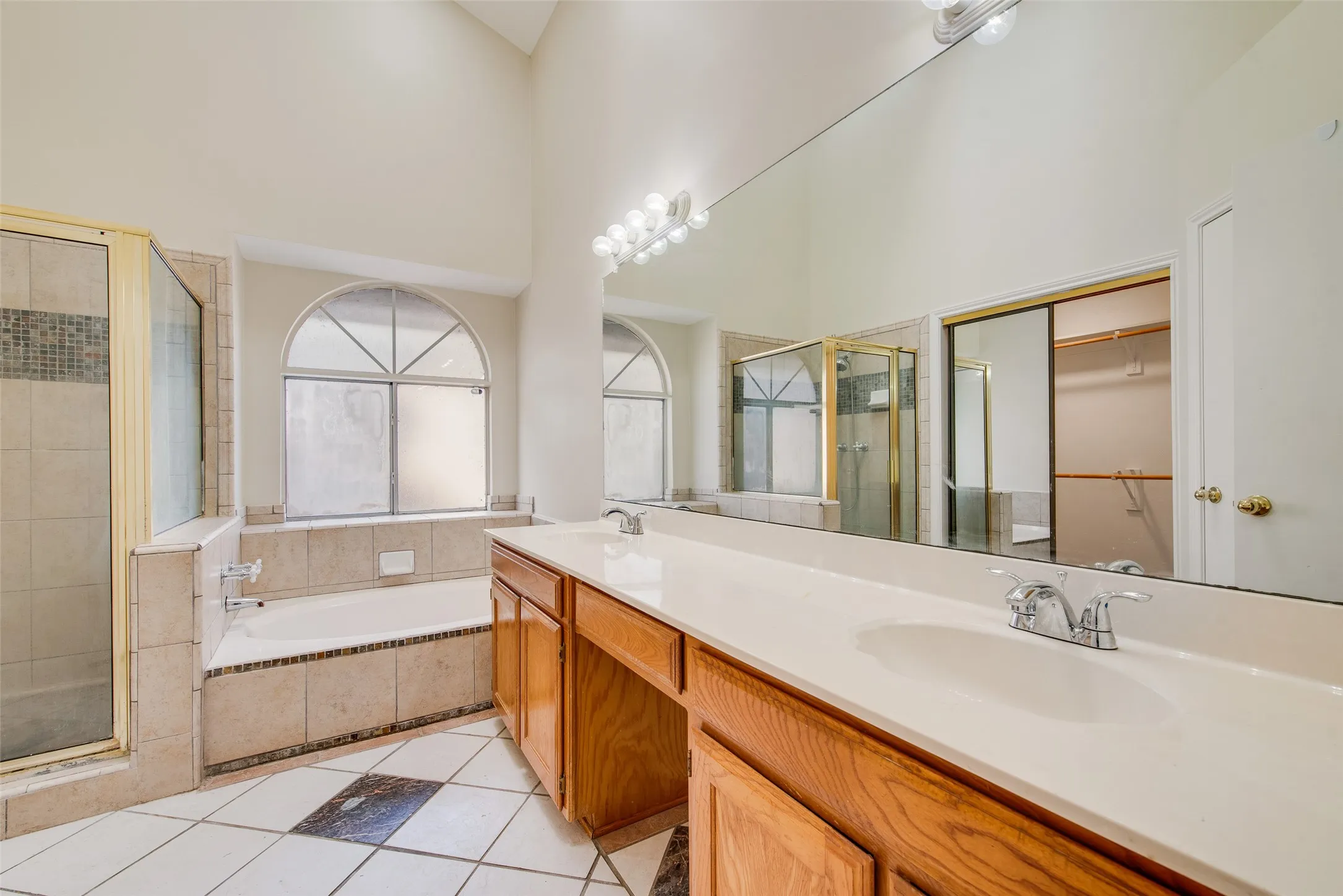 Single Family Residence For Rent in Denton County , 2126 Millwood Drive, Corinth, Texas 76210, 3 Bedroom, 2 Bathroom, 2 Garage spaces, 1,730 Sqft, built in 1989, mls#21378656, Real Estate Agent in Corinth, Homes For Rent in Denton county, Homes For Rent in Corinth, Realtor in Corinth Texas, Real Estate Brokerage Independent Realty Texas, Luminita Cordes Realtor