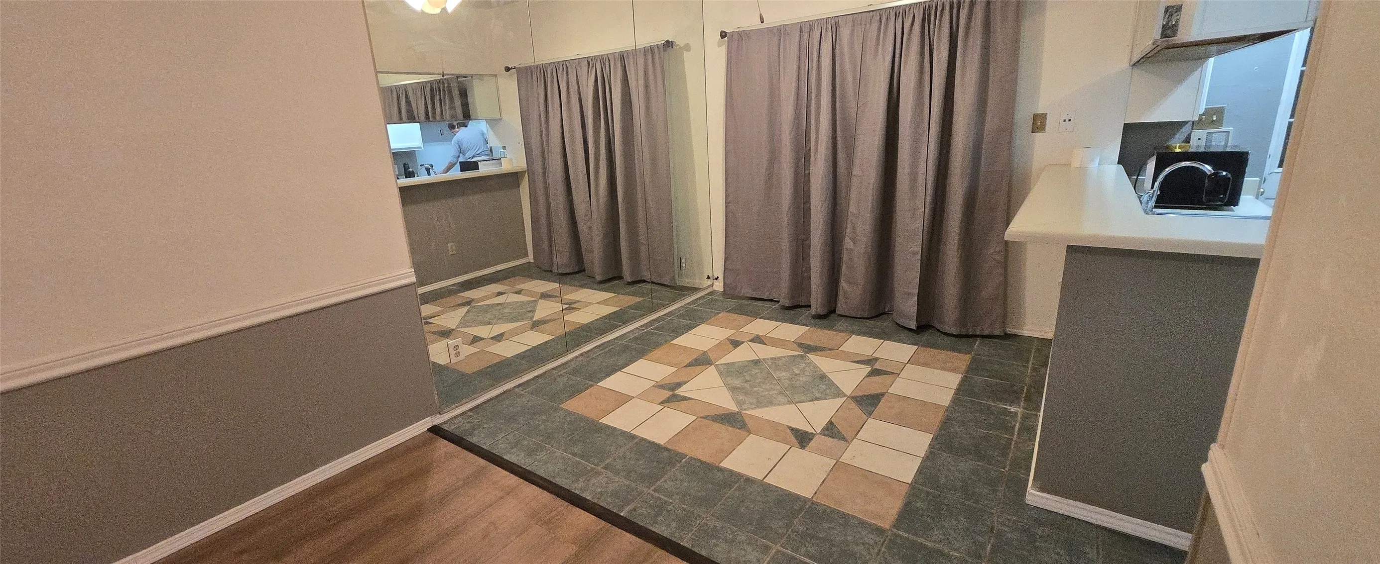 Condominium For Rent in Dallas County , 11655 Audelia Road 1203, Dallas, Texas 75243, 2 Bedroom, 3 Bathroom, Garage spaces, 1,075 Sqft, built in 1982, mls#21378661, Real Estate Agent in Dallas, Homes For Rent in Dallas county, Homes For Rent in Dallas, Realtor in Dallas Texas, Real Estate Brokerage Independent Realty Texas, Luminita Cordes Realtor