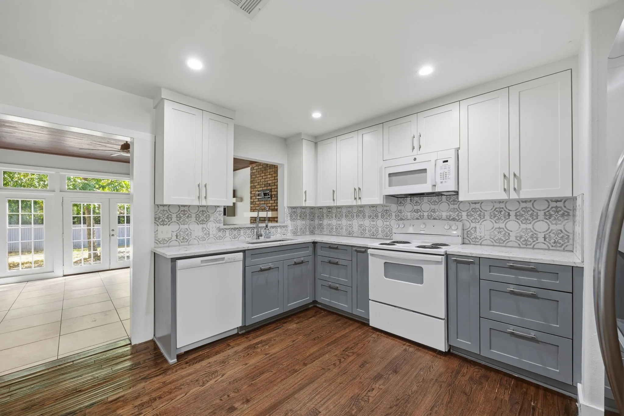 Single Family Residence For Sale in Kaufman County , 414 Maple Drive, Terrell, Texas 75160, 3 Bedroom, 2 Bathroom, Garage spaces, 1,648 Sqft, built in 1952, mls#21378271, Real Estate Agent in Terrell, Homes For Sale in Kaufman county, Homes For Sale in Terrell, Realtor in Terrell Texas, Real Estate Brokerage Independent Realty Texas, Luminita Cordes Realtor