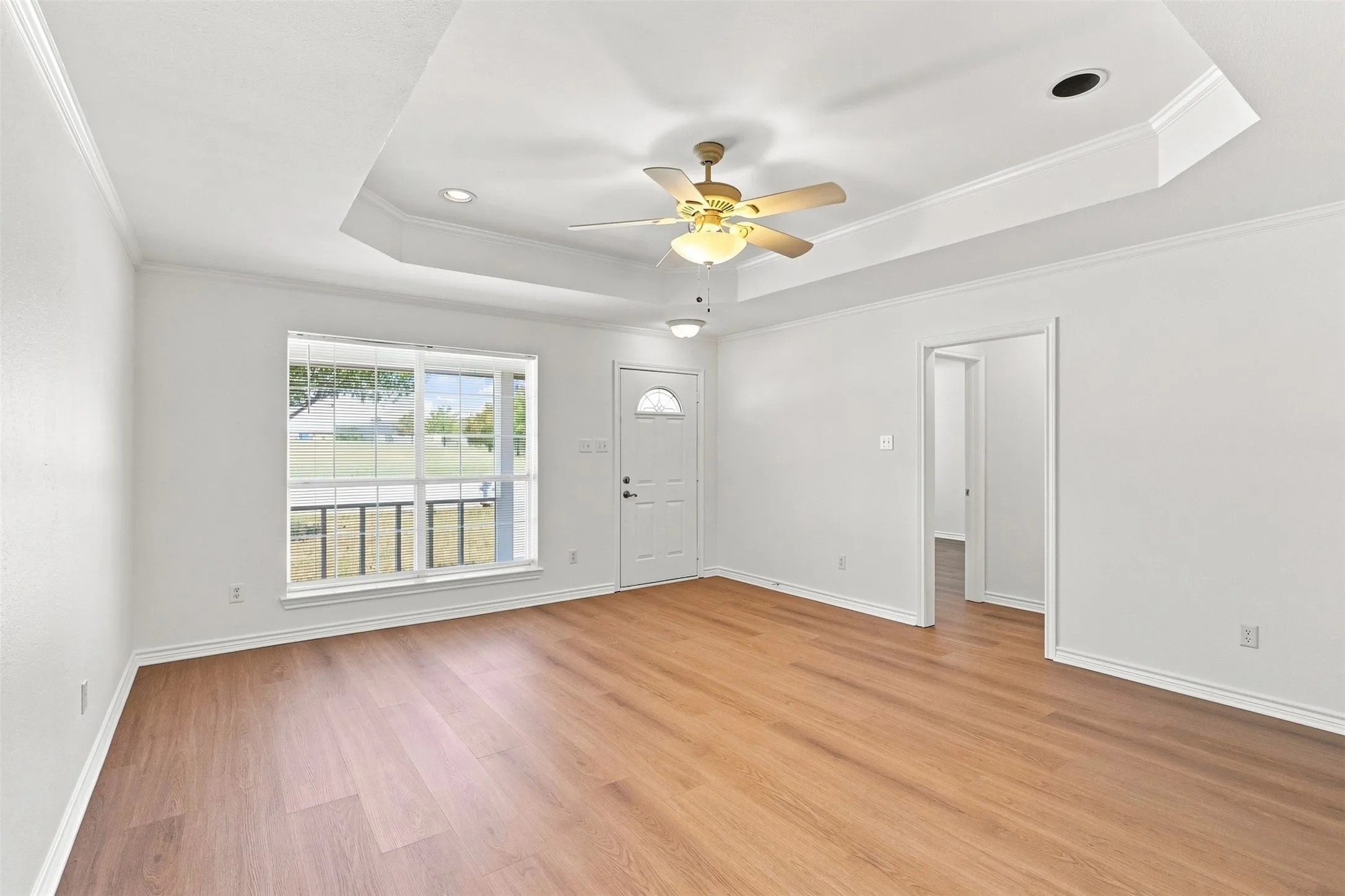 Single Family Residence For Sale in Hunt County , 6922 Sayle Street, Greenville, Texas 75402, 3 Bedroom, 2 Bathroom, 2 Garage spaces, 1,270 Sqft, built in 2003, mls#21378650, Real Estate Agent in Greenville, Homes For Sale in Hunt county, Homes For Sale in Greenville, Realtor in Greenville Texas, Real Estate Brokerage Independent Realty Texas, Luminita Cordes Realtor