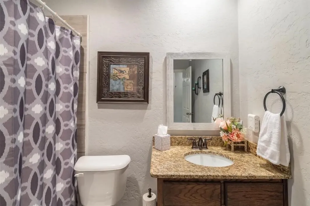 Single Family Residence For Sale in Hunt County , 4812 Jefferson Street, Greenville, Texas 75401, 3 Bedroom, 2 Bathroom, 1 Garage spaces, 1,299 Sqft, built in 2018, mls#21378662, Real Estate Agent in Greenville, Homes For Sale in Hunt county, Homes For Sale in Greenville, Realtor in Greenville Texas, Real Estate Brokerage Independent Realty Texas, Luminita Cordes Realtor