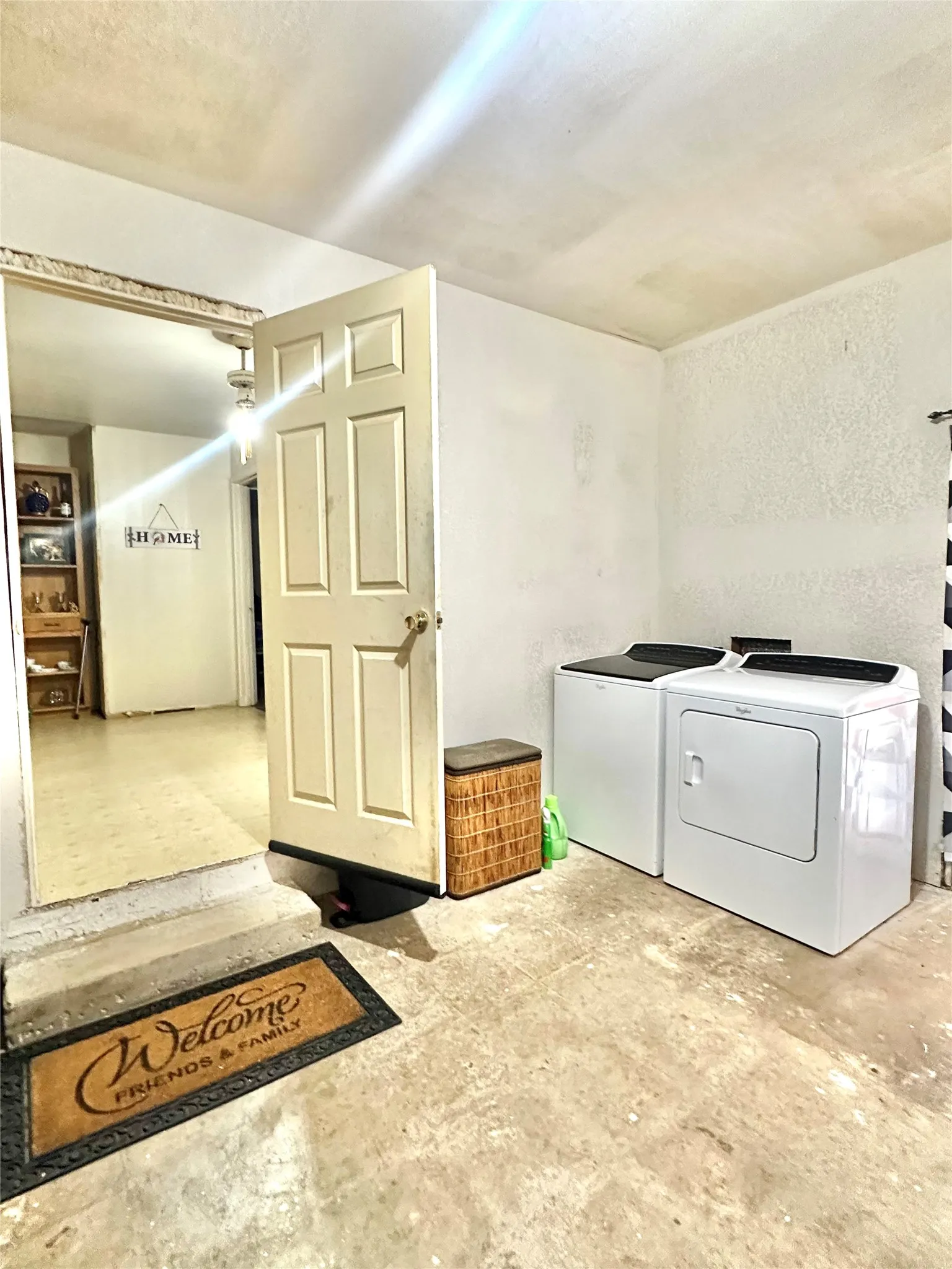 Single Family Residence For Sale in Runnels County , 1133 W Parsonage Street, Winters, Texas 79567, 3 Bedroom, 1 Bathroom, Garage spaces, 1,056 Sqft, built in 1960, mls#21378670, Real Estate Agent in Winters, Homes For Sale in Runnels county, Homes For Sale in Winters, Realtor in Winters Texas, Real Estate Brokerage Independent Realty Texas, Luminita Cordes Realtor