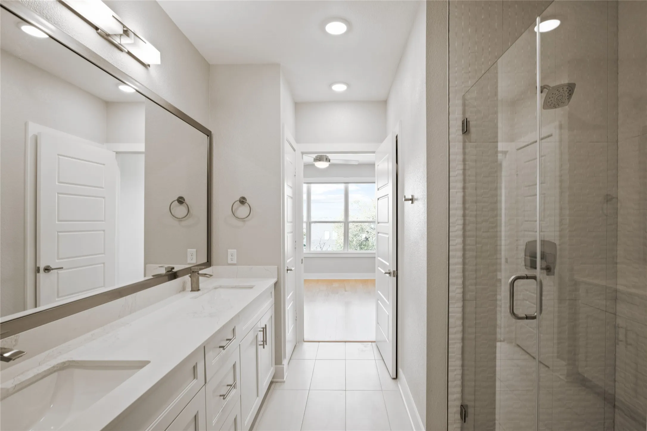Apartment For Rent in Tarrant County , 2721 Wingate Street 201, Fort Worth, Texas 76107, 1 Bedroom, 1 Bathroom, Garage spaces, 823 Sqft, built in 2019, mls#21378677, Real Estate Agent in Fort Worth, Homes For Rent in Tarrant county, Homes For Rent in Fort Worth, Realtor in Fort Worth Texas, Real Estate Brokerage Independent Realty Texas, Luminita Cordes Realtor
