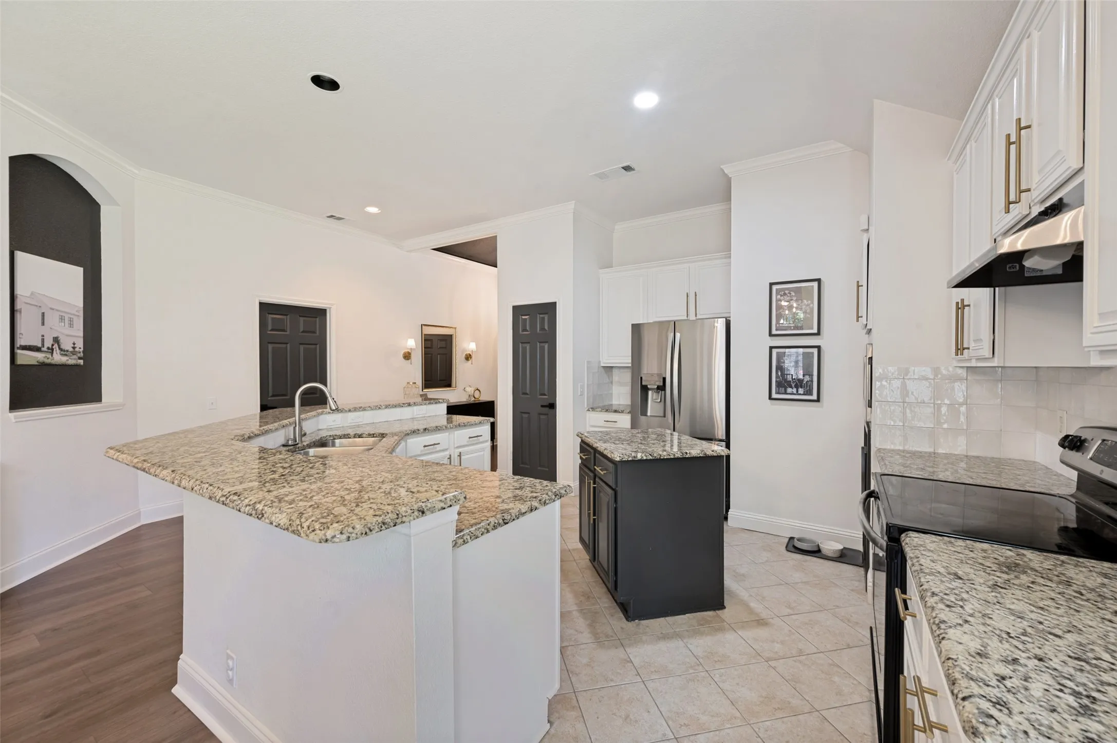 Single Family Residence For Sale in Collin County , 2205 Killarney Drive, Mc Kinney, Texas 75072, 4 Bedroom, 3 Bathroom, 2 Garage spaces, 1,945 Sqft, built in 2000, mls#21378675, Real Estate Agent in Mc Kinney, Homes For Sale in Collin county, Homes For Sale in Mc Kinney, Realtor in Mc Kinney Texas, Real Estate Brokerage Independent Realty Texas, Luminita Cordes Realtor