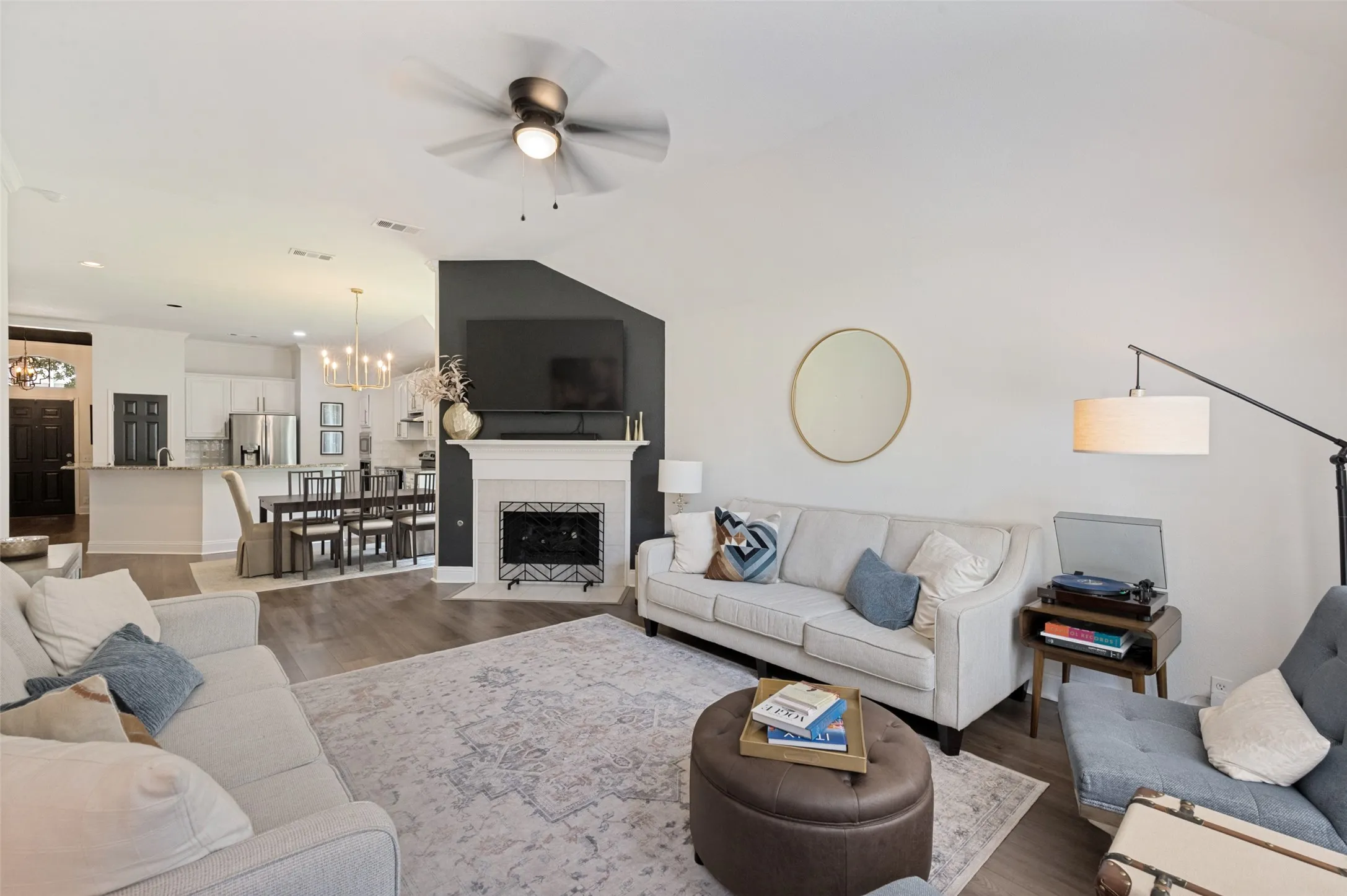 Single Family Residence For Sale in Collin County , 2205 Killarney Drive, Mc Kinney, Texas 75072, 4 Bedroom, 3 Bathroom, 2 Garage spaces, 1,945 Sqft, built in 2000, mls#21378675, Real Estate Agent in Mc Kinney, Homes For Sale in Collin county, Homes For Sale in Mc Kinney, Realtor in Mc Kinney Texas, Real Estate Brokerage Independent Realty Texas, Luminita Cordes Realtor