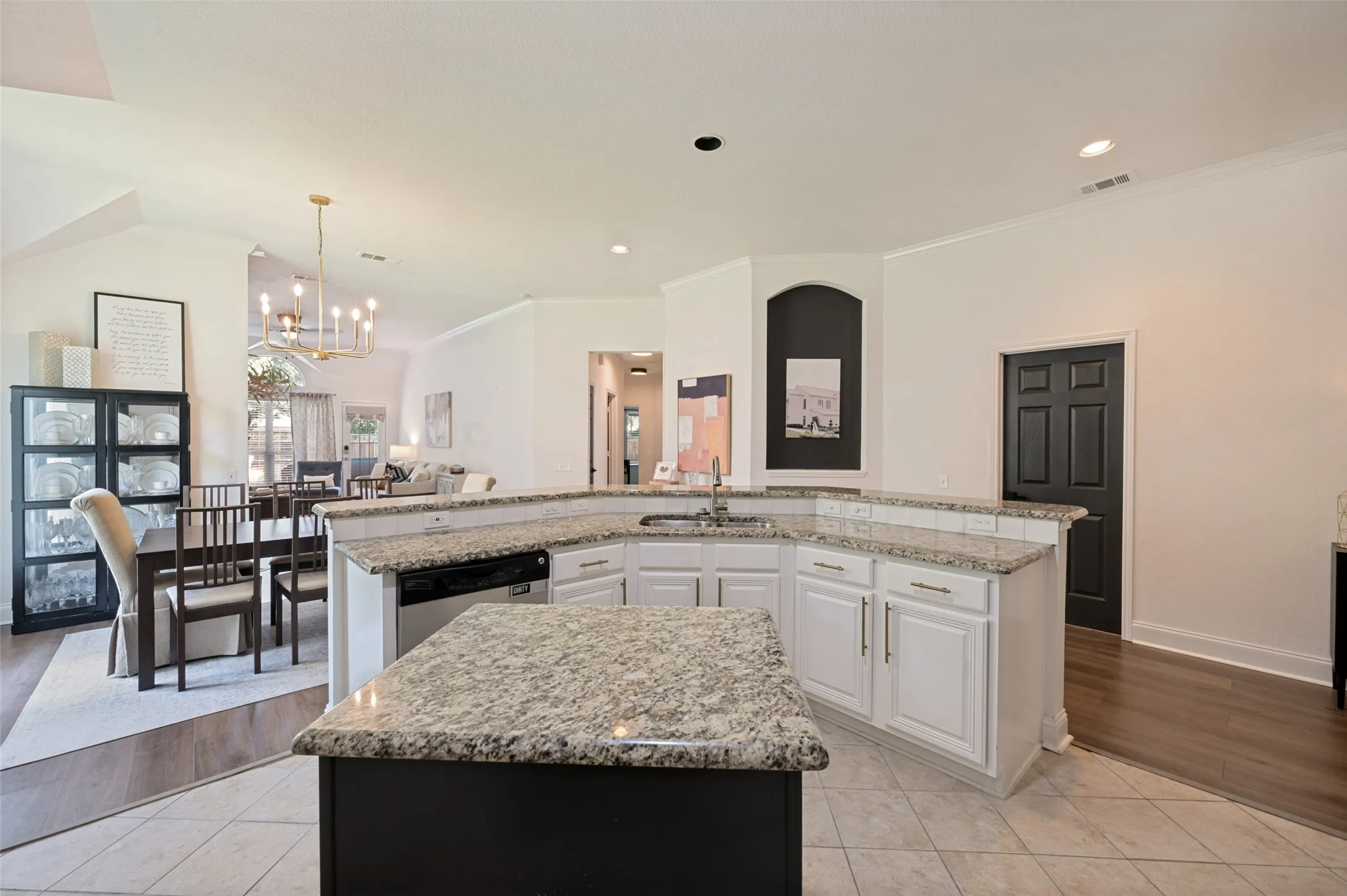 Single Family Residence For Sale in Collin County , 2205 Killarney Drive, Mc Kinney, Texas 75072, 4 Bedroom, 3 Bathroom, 2 Garage spaces, 1,945 Sqft, built in 2000, mls#21378675, Real Estate Agent in Mc Kinney, Homes For Sale in Collin county, Homes For Sale in Mc Kinney, Realtor in Mc Kinney Texas, Real Estate Brokerage Independent Realty Texas, Luminita Cordes Realtor