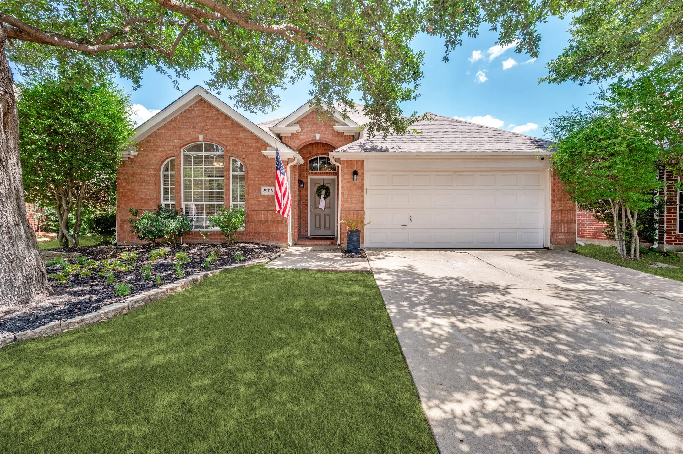 Single Family Residence For Sale in Collin County , 2205 Killarney Drive, Mc Kinney, Texas 75072, 4 Bedroom, 3 Bathroom, 2 Garage spaces, 1,945 Sqft, built in 2000, mls#21378675, Real Estate Agent in Mc Kinney, Homes For Sale in Collin county, Homes For Sale in Mc Kinney, Realtor in Mc Kinney Texas, Real Estate Brokerage Independent Realty Texas, Luminita Cordes Realtor