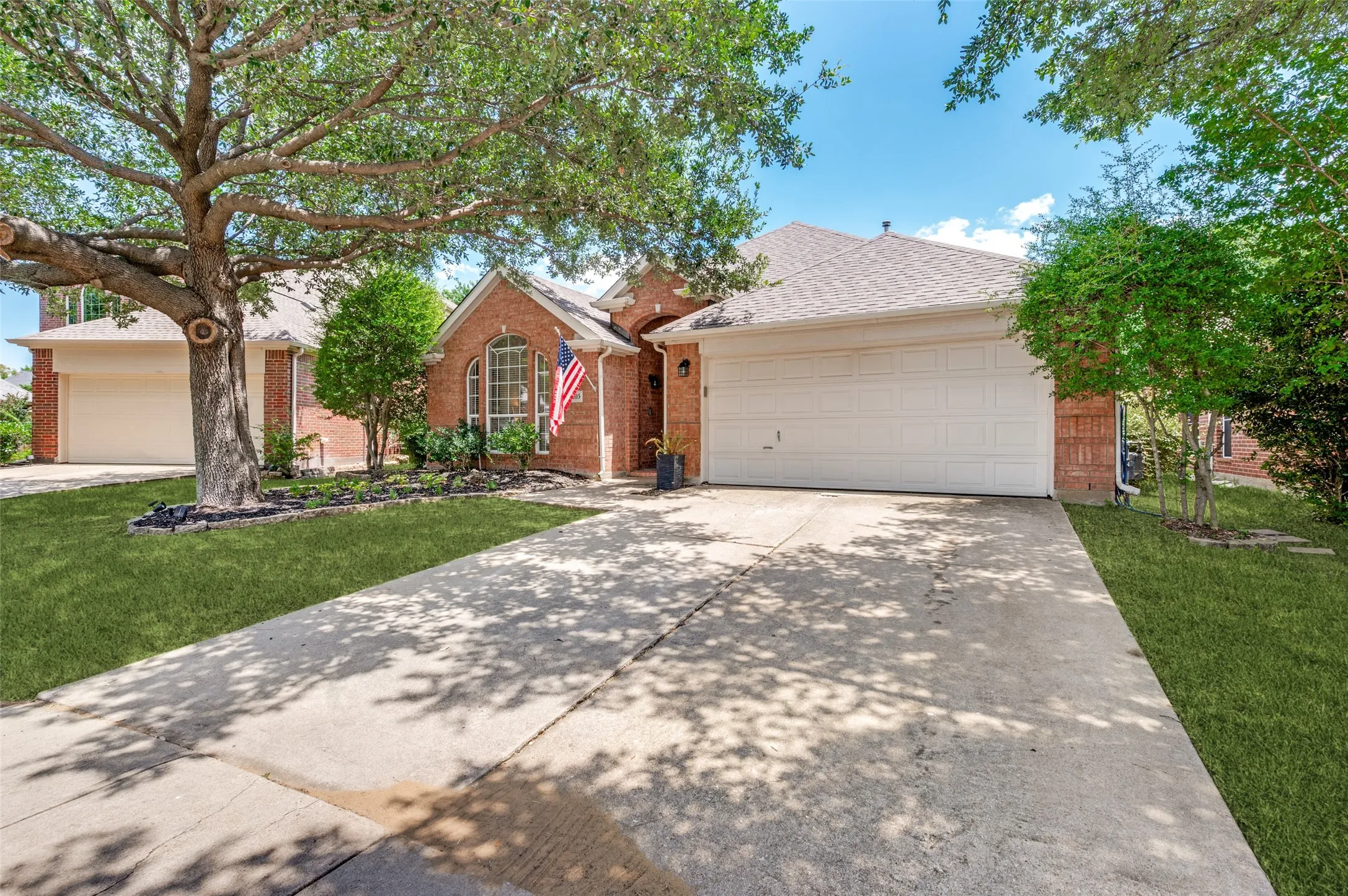Single Family Residence For Sale in Collin County , 2205 Killarney Drive, Mc Kinney, Texas 75072, 4 Bedroom, 3 Bathroom, 2 Garage spaces, 1,945 Sqft, built in 2000, mls#21378675, Real Estate Agent in Mc Kinney, Homes For Sale in Collin county, Homes For Sale in Mc Kinney, Realtor in Mc Kinney Texas, Real Estate Brokerage Independent Realty Texas, Luminita Cordes Realtor