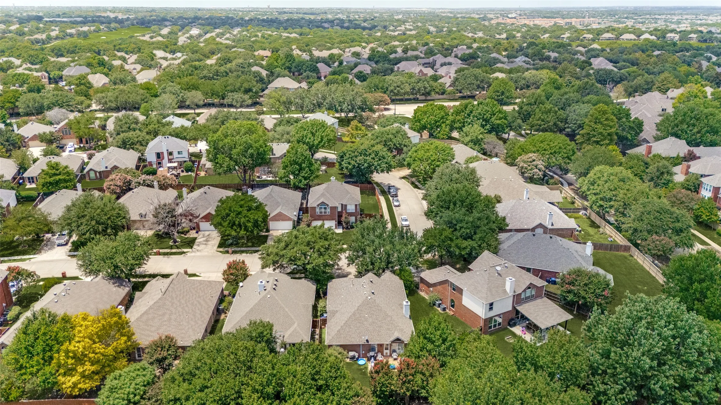 Single Family Residence For Sale in Collin County , 2205 Killarney Drive, Mc Kinney, Texas 75072, 4 Bedroom, 3 Bathroom, 2 Garage spaces, 1,945 Sqft, built in 2000, mls#21378675, Real Estate Agent in Mc Kinney, Homes For Sale in Collin county, Homes For Sale in Mc Kinney, Realtor in Mc Kinney Texas, Real Estate Brokerage Independent Realty Texas, Luminita Cordes Realtor