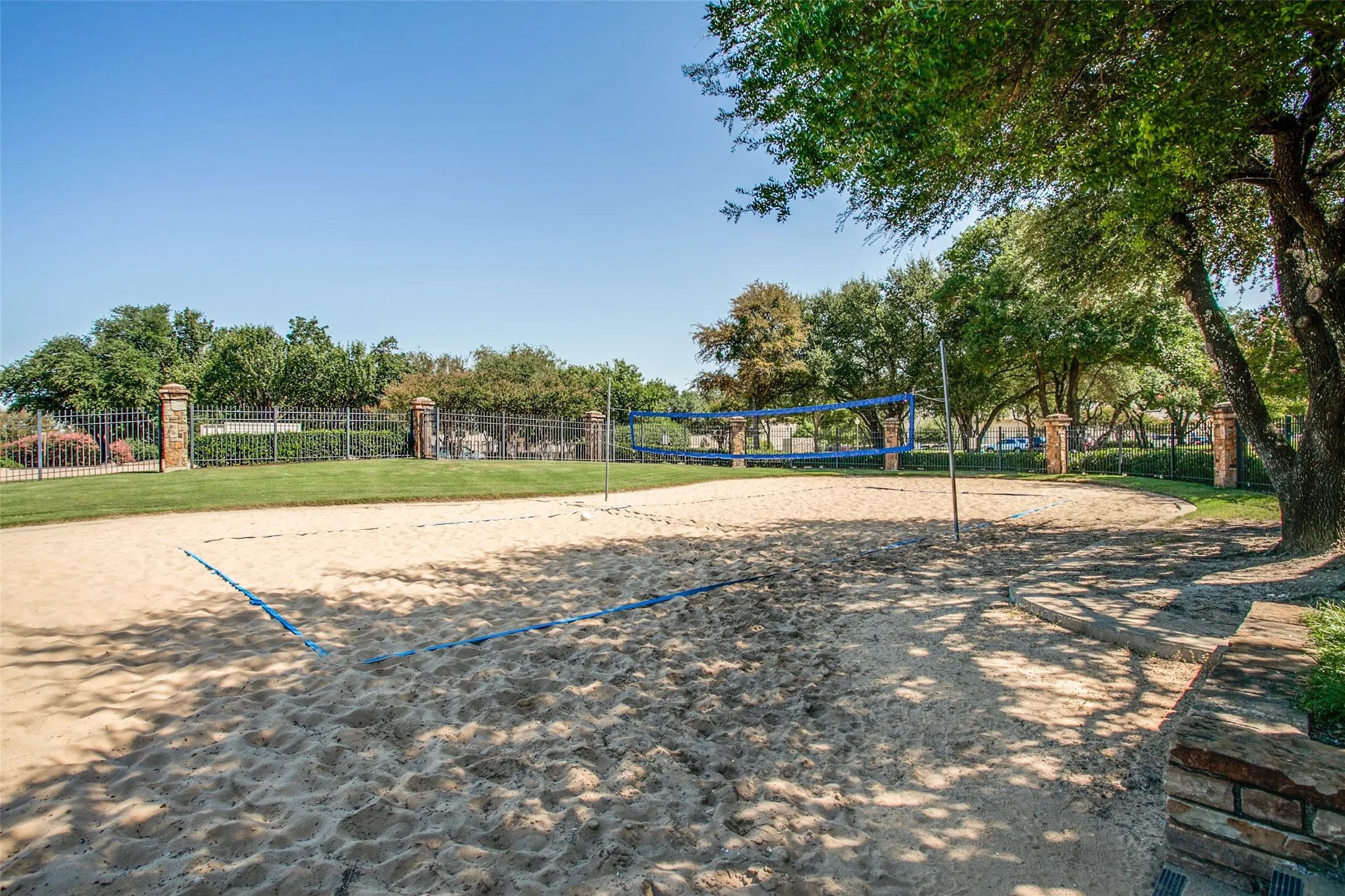 Single Family Residence For Sale in Collin County , 2205 Killarney Drive, Mc Kinney, Texas 75072, 4 Bedroom, 3 Bathroom, 2 Garage spaces, 1,945 Sqft, built in 2000, mls#21378675, Real Estate Agent in Mc Kinney, Homes For Sale in Collin county, Homes For Sale in Mc Kinney, Realtor in Mc Kinney Texas, Real Estate Brokerage Independent Realty Texas, Luminita Cordes Realtor