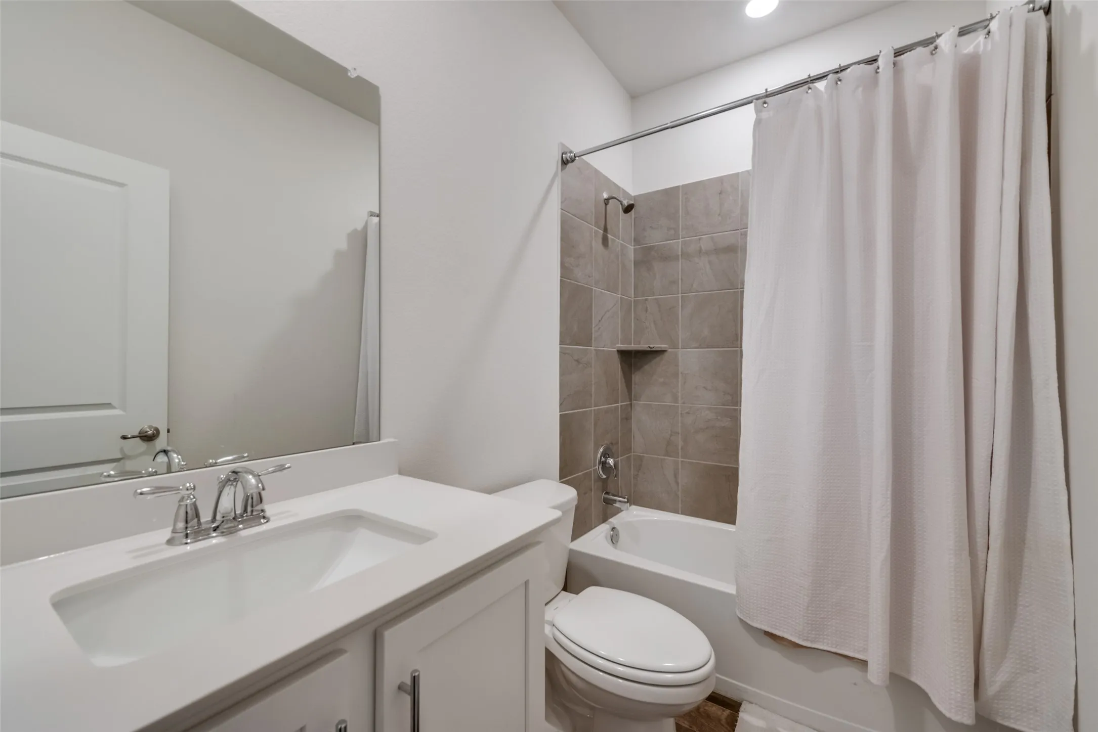 Single Family Residence For Rent in Denton County , 10704 Strike Street, Aubrey, Texas 76227, 4 Bedroom, 3 Bathroom, 2 Garage spaces, 2,334 Sqft, built in 2021, mls#21378693, Real Estate Agent in Aubrey, Homes For Rent in Denton county, Homes For Rent in Aubrey, Realtor in Aubrey Texas, Real Estate Brokerage Independent Realty Texas, Luminita Cordes Realtor