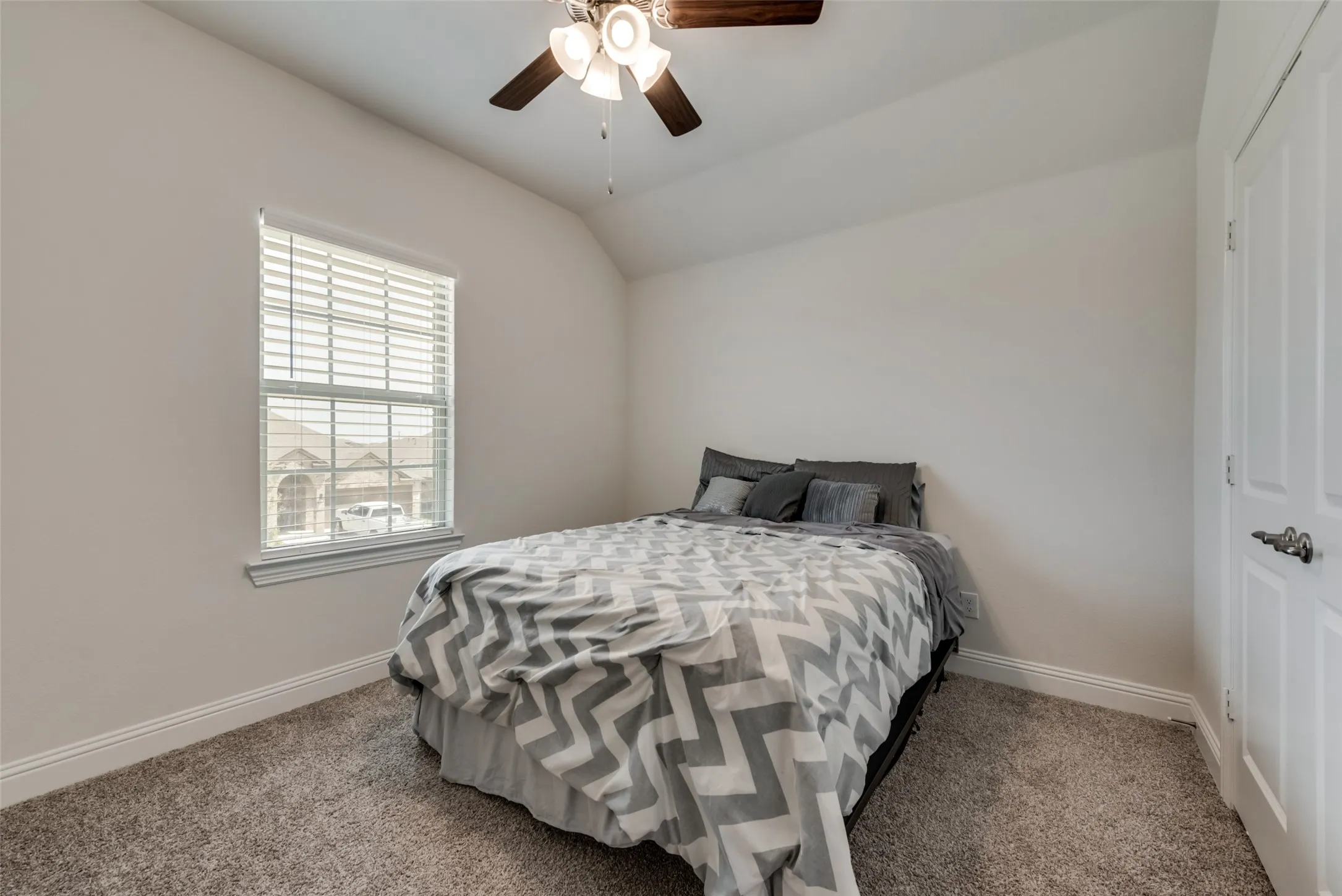 Single Family Residence For Rent in Denton County , 10704 Strike Street, Aubrey, Texas 76227, 4 Bedroom, 3 Bathroom, 2 Garage spaces, 2,334 Sqft, built in 2021, mls#21378693, Real Estate Agent in Aubrey, Homes For Rent in Denton county, Homes For Rent in Aubrey, Realtor in Aubrey Texas, Real Estate Brokerage Independent Realty Texas, Luminita Cordes Realtor
