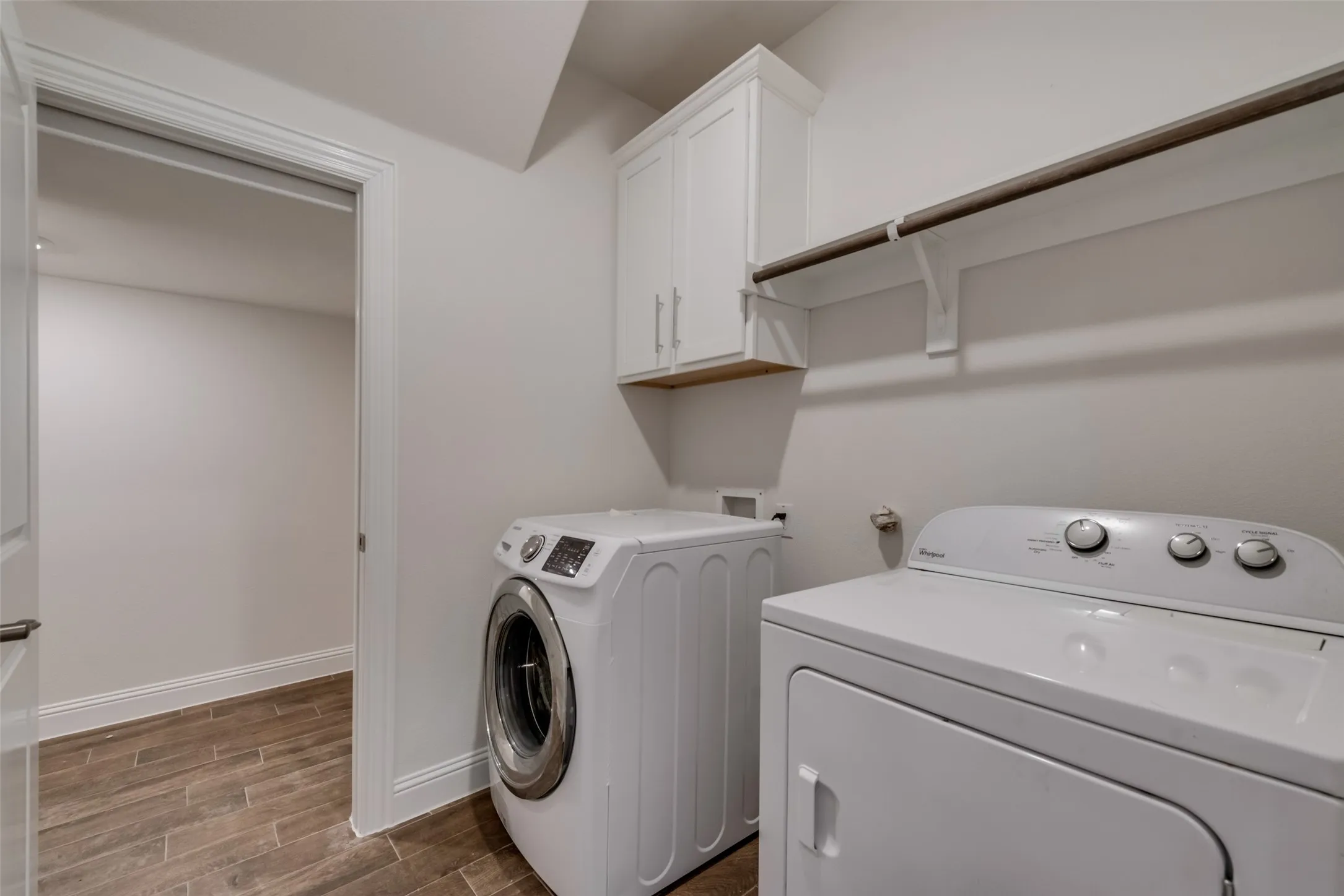 Single Family Residence For Rent in Denton County , 10704 Strike Street, Aubrey, Texas 76227, 4 Bedroom, 3 Bathroom, 2 Garage spaces, 2,334 Sqft, built in 2021, mls#21378693, Real Estate Agent in Aubrey, Homes For Rent in Denton county, Homes For Rent in Aubrey, Realtor in Aubrey Texas, Real Estate Brokerage Independent Realty Texas, Luminita Cordes Realtor